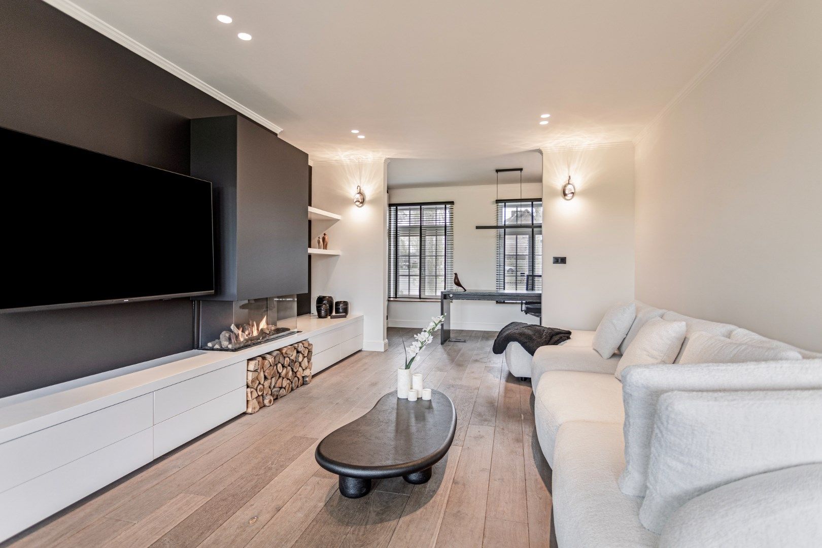 Ruim ingedeelde kwalitatieve villa op 12 are met adembenemd zicht op achterliggend groen. foto 10