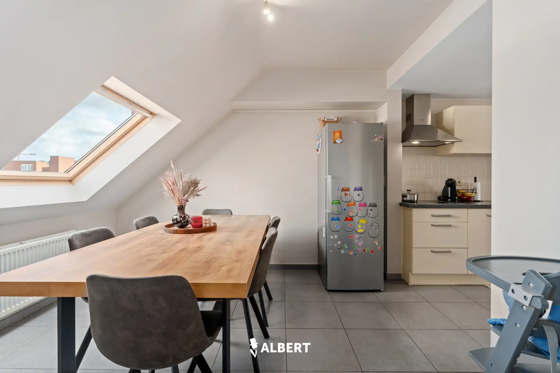 Instapklaar duplexappartement op centrale ligging in Izegem foto 8