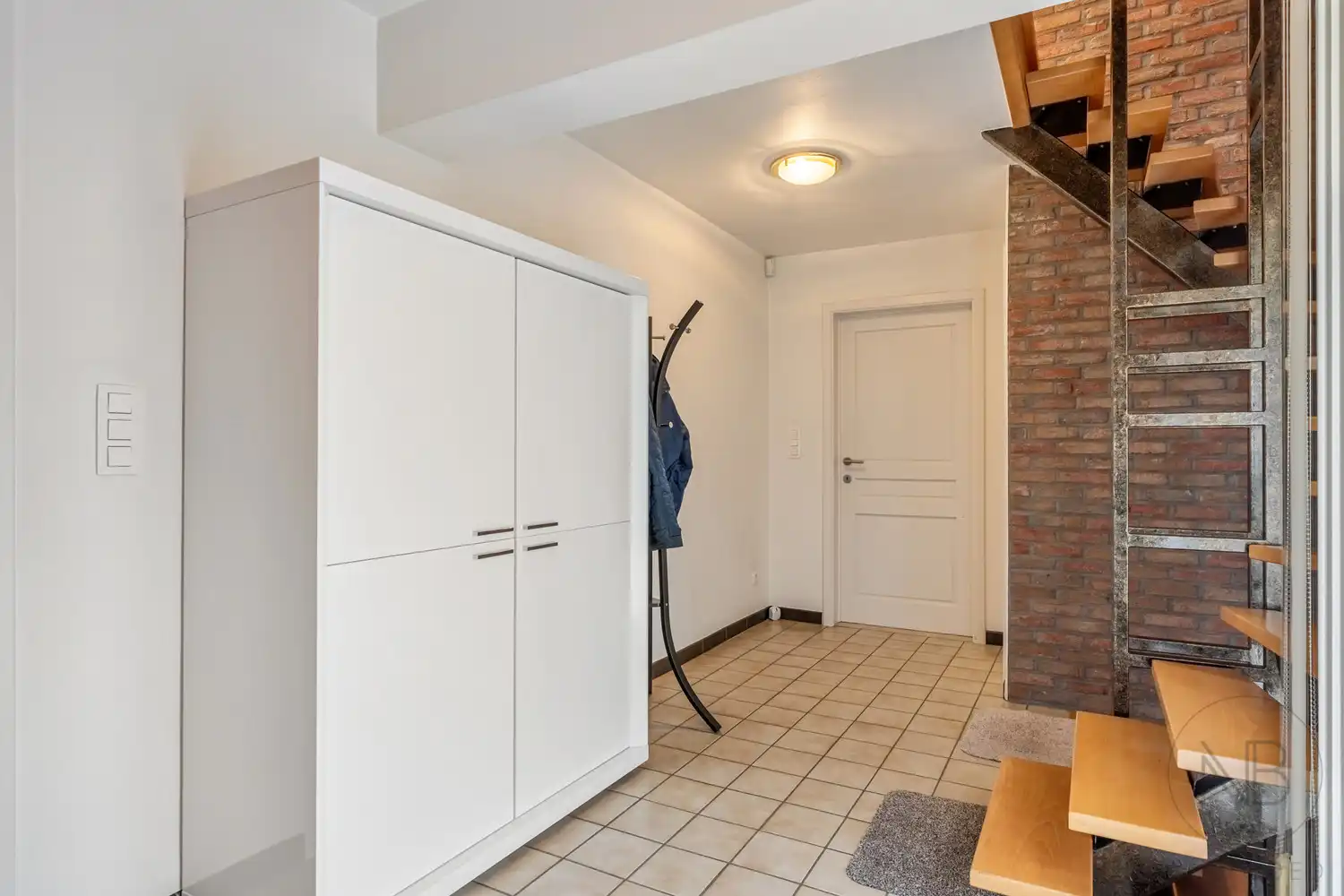 Architectenwoning met ruimte, licht en absolute rust! foto 18