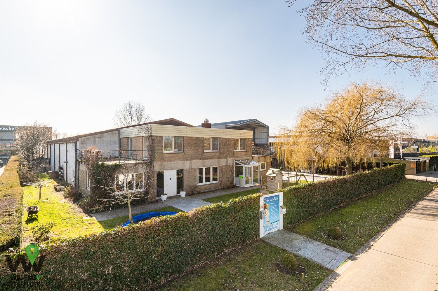 Woning met kantoor, loods, zwembad en poolhouse op toplocatie (Overdracht aandelen) foto 6