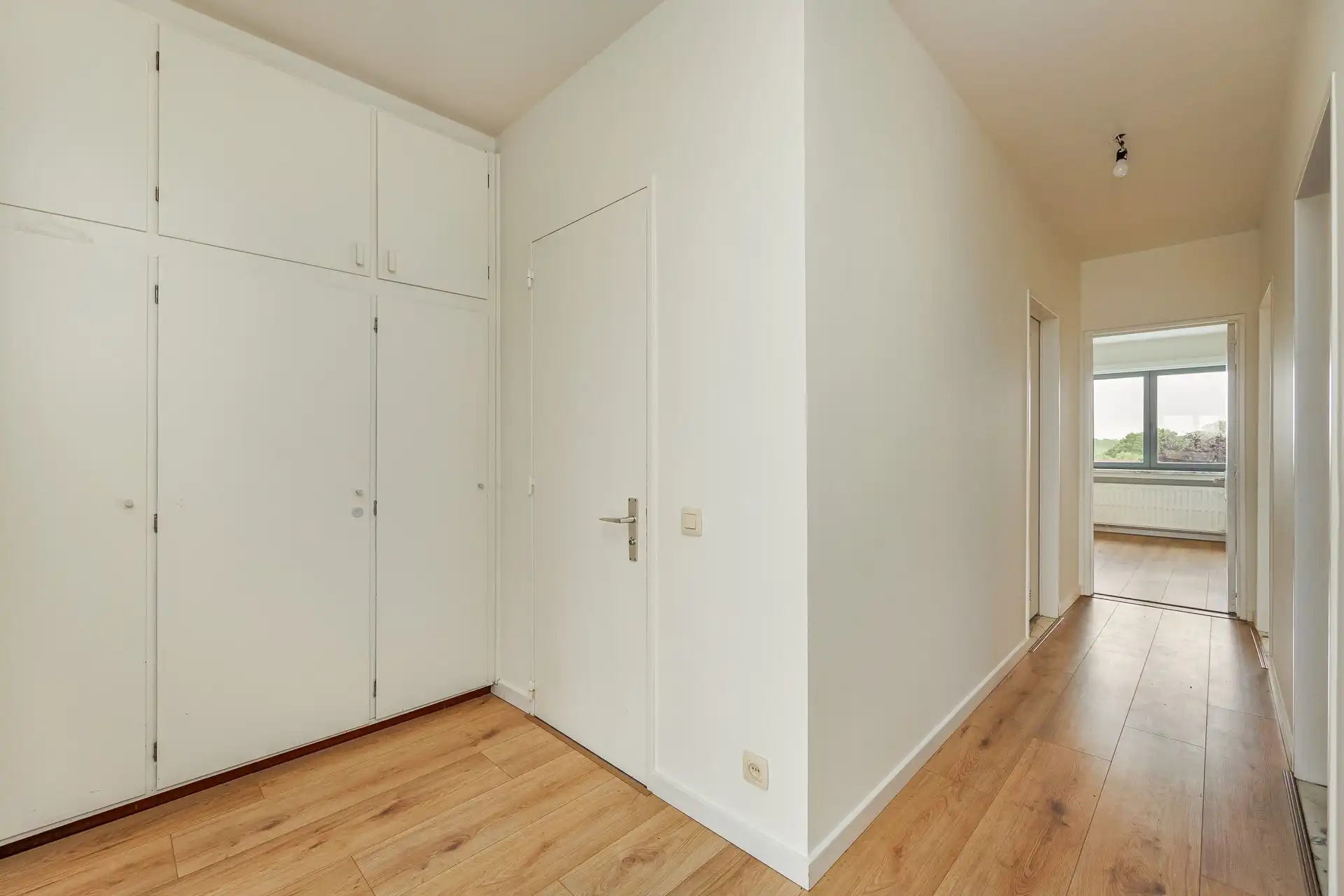 Groot appartement te koop in hartje Mortsel foto 7