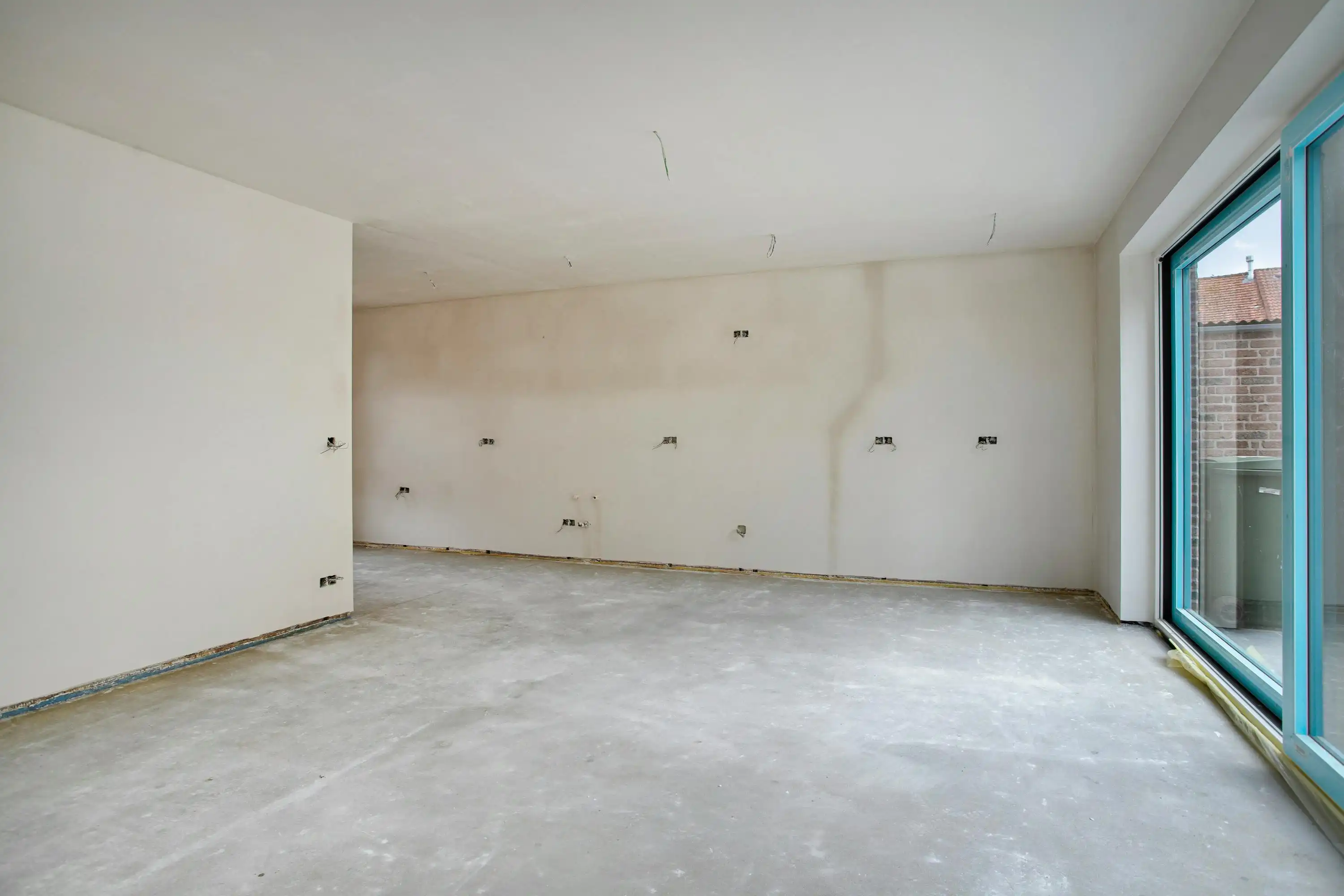 Halfopen nieuwbouwwoning te koop met 3 kamers, oprit en tuin foto 9