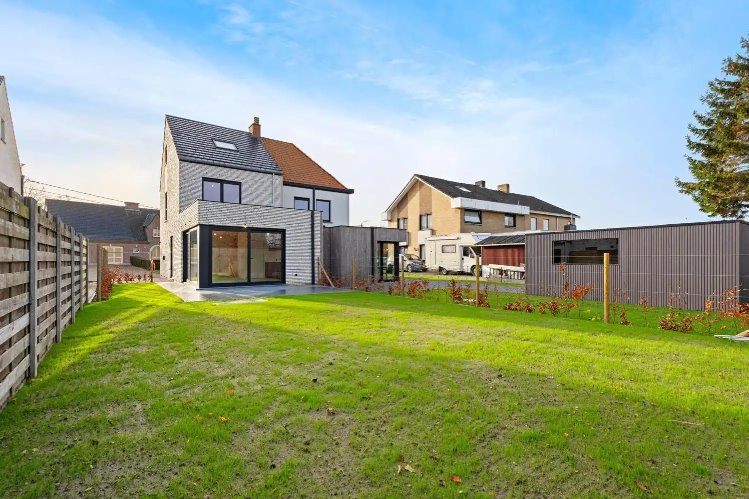 Top afgewerkte, energiezuinige woning met zonnige tuin! foto {{pictureIndex}}