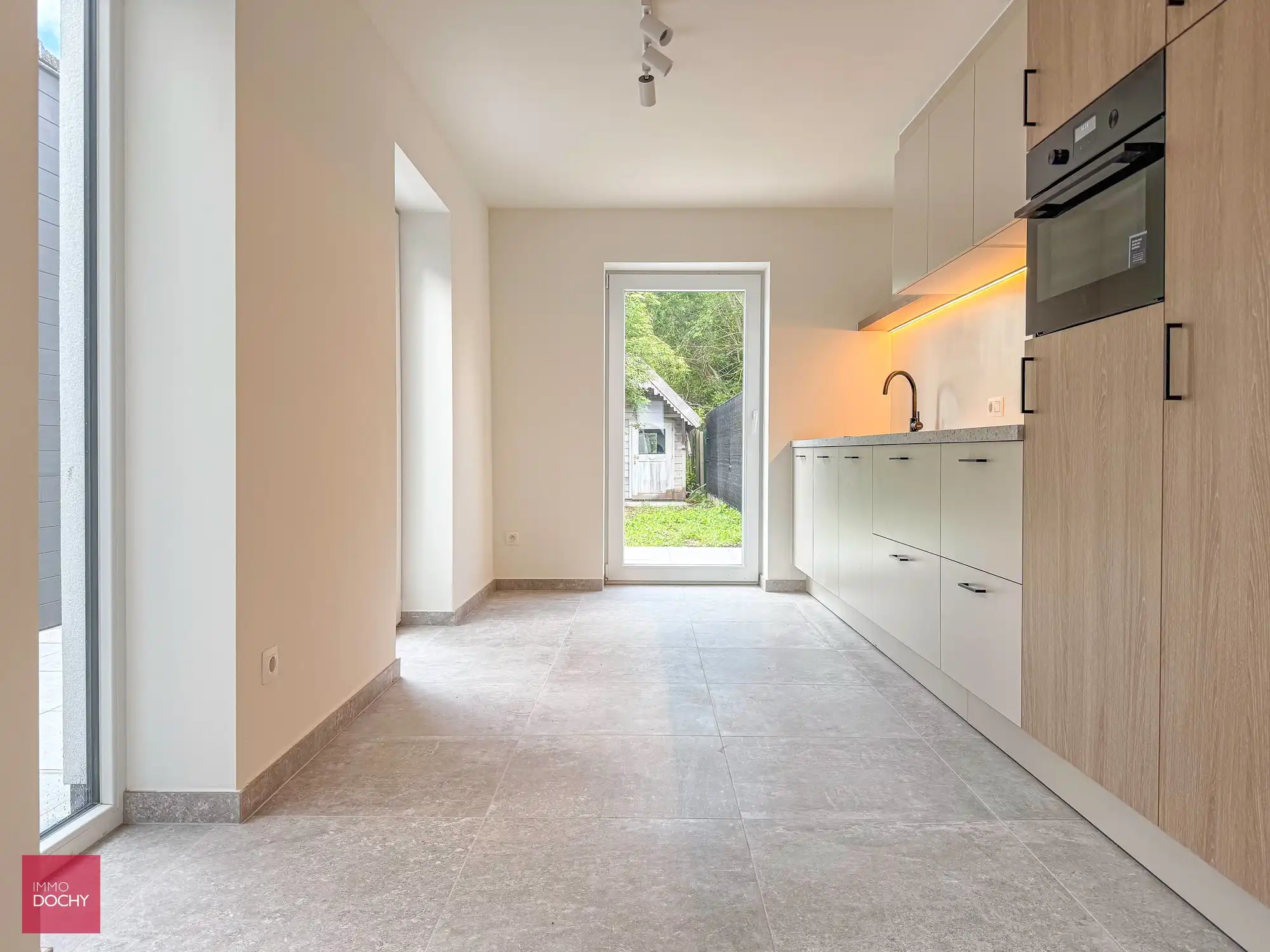 Volledig gerenoveerde woning op fietsafstand van centrum | Marksesteenweg foto 2