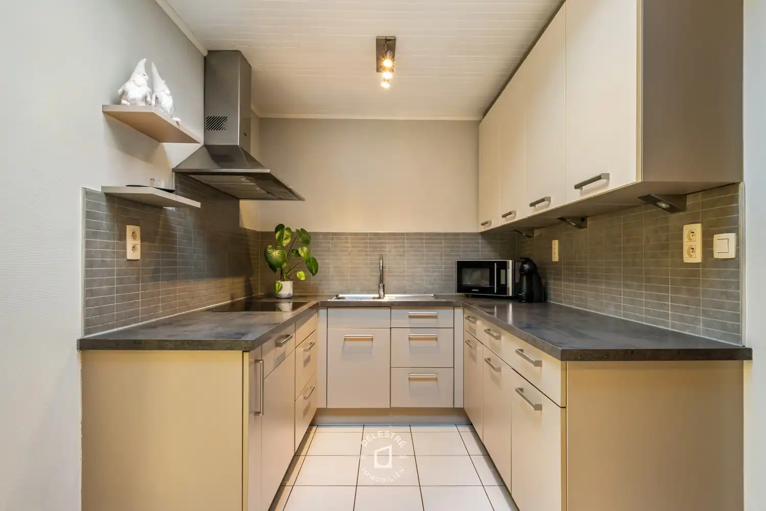 Mooi onderhouden woning in het hart van Ninove, vlakbij het stadspark foto 10