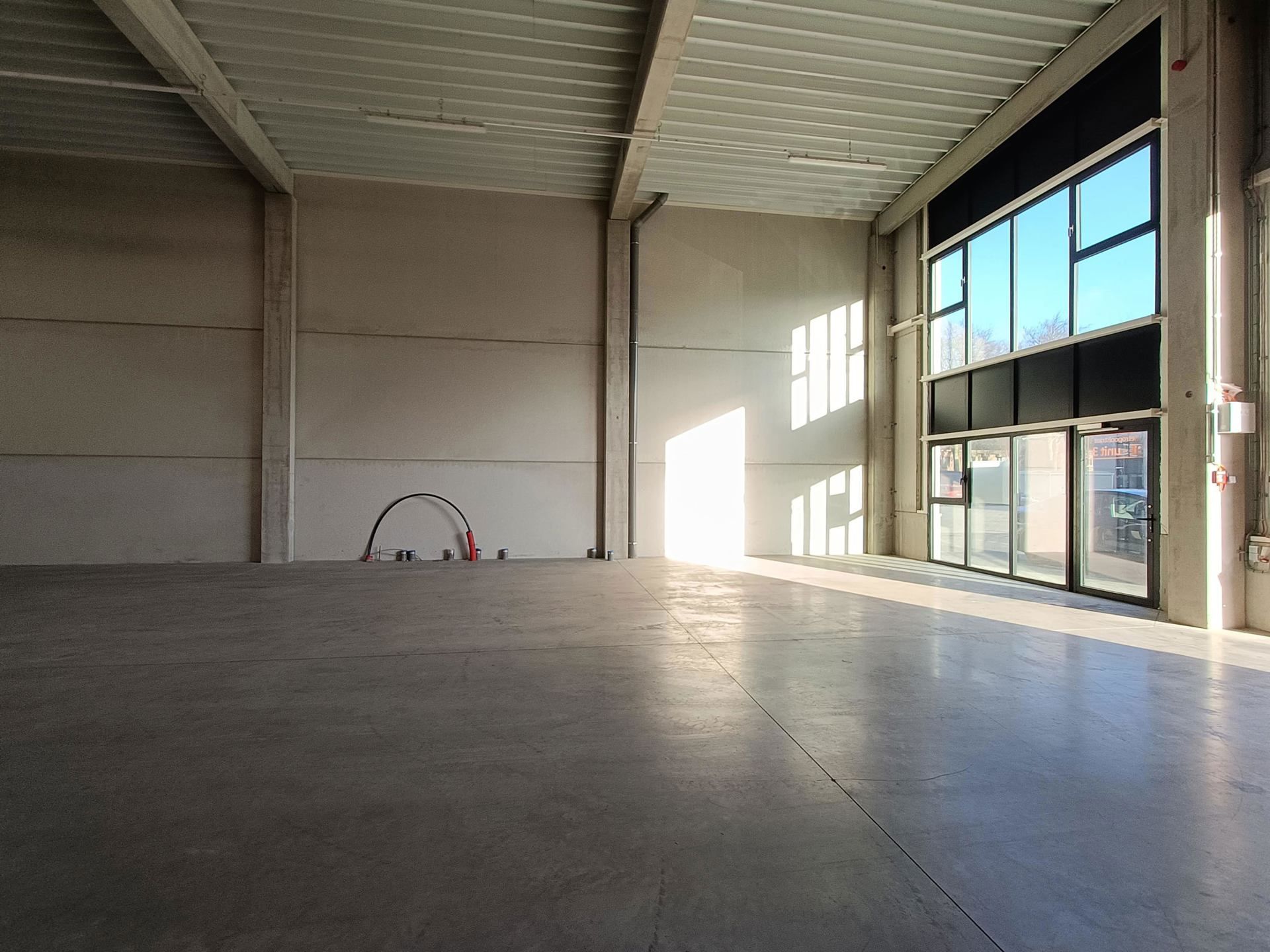 Nieuwbouw KMO-unit te huur in Schoten foto 3