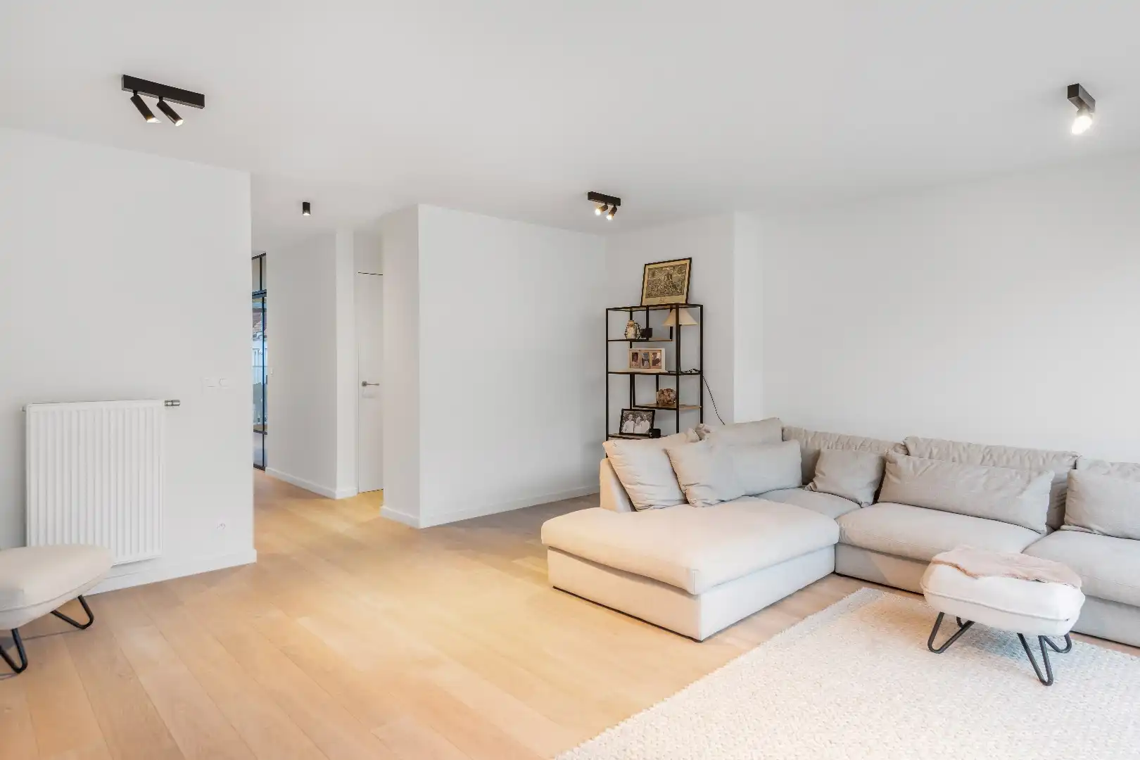 Ruime triplex ( BEN-woning) gelegen vlakbij de Lippenslaan en Zoutelaan op wandelafstand van de Zeedijk. foto 6