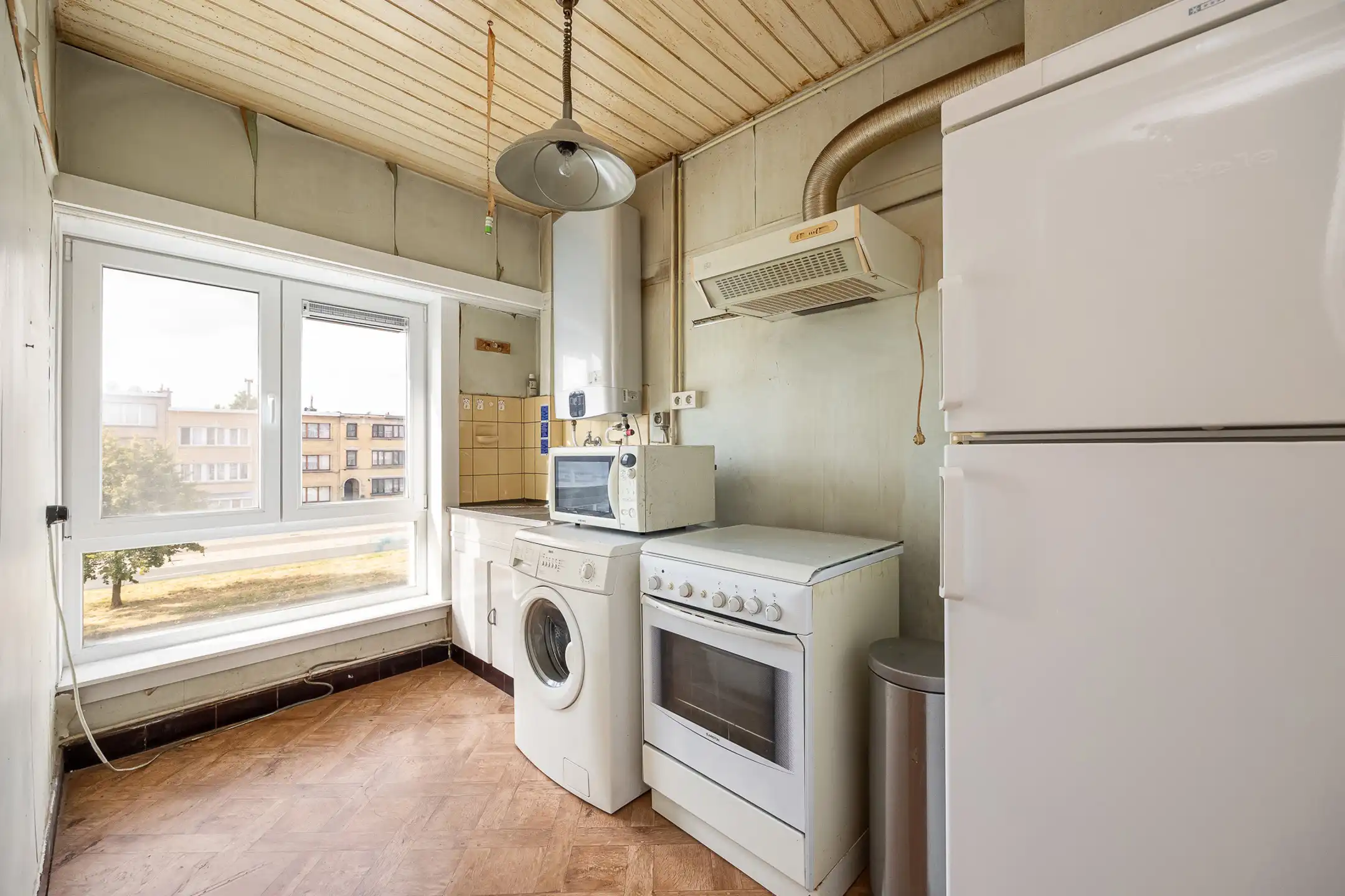 te renoveren appartement met 2 slaapkamers  foto 16