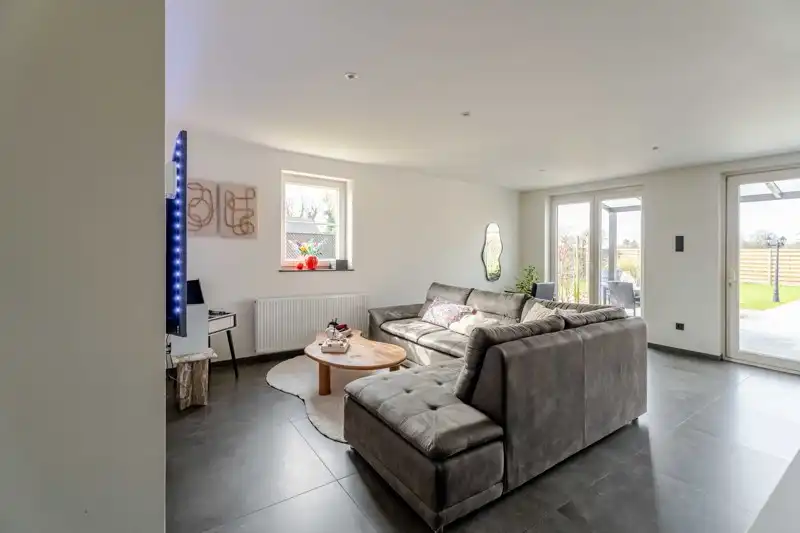 Energiezuinige halfopen woning met 3 slaapkamers. foto 44