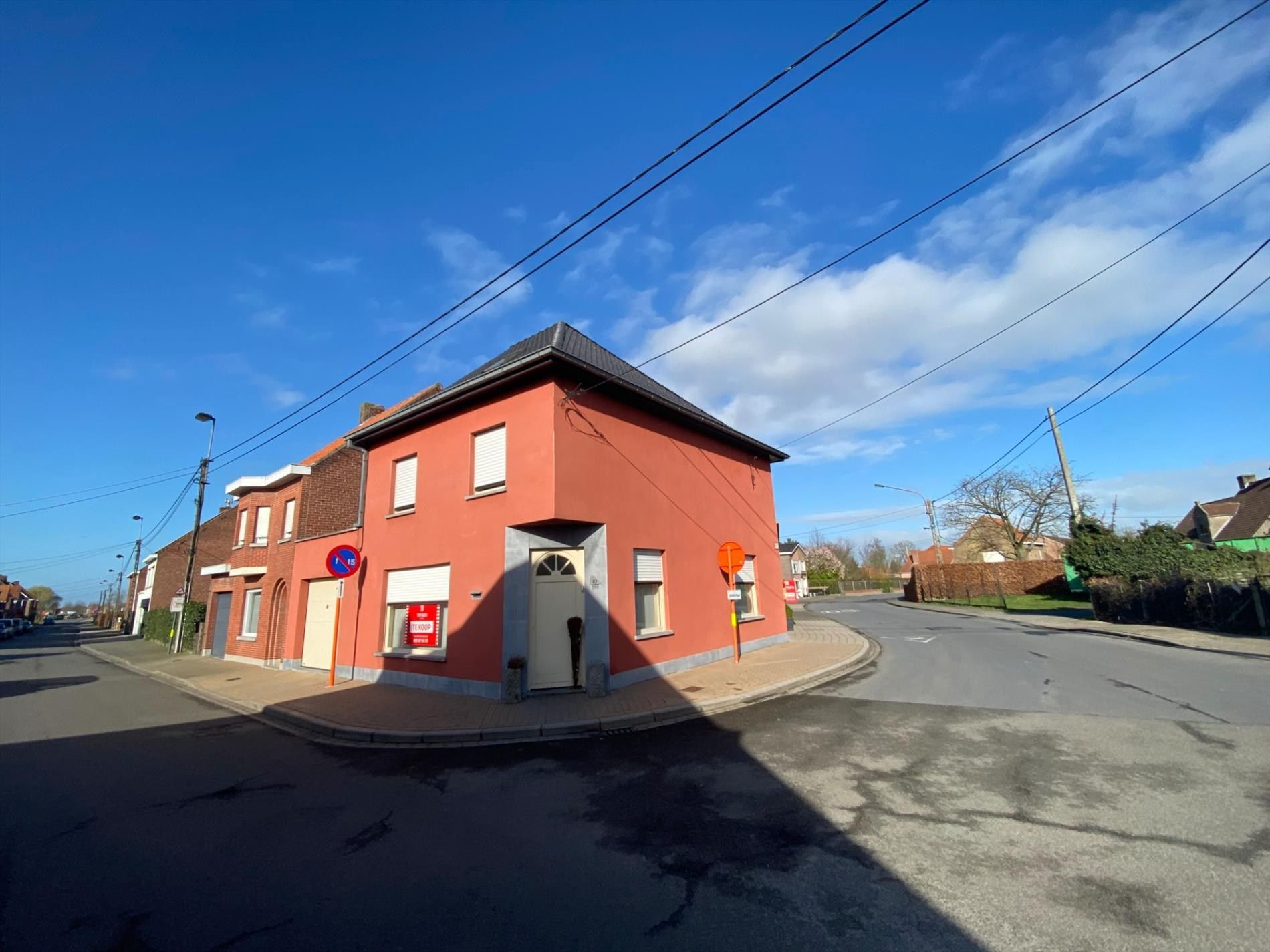 Gerenoveerde hoekwoning met 3 slaapkamers te Houthulst  foto 2