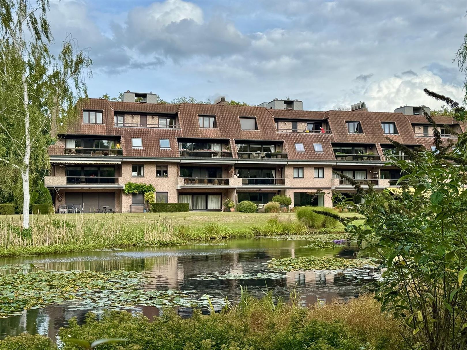 Exclusief gelijkvloersappartement met terrassen in villapark De List foto 3