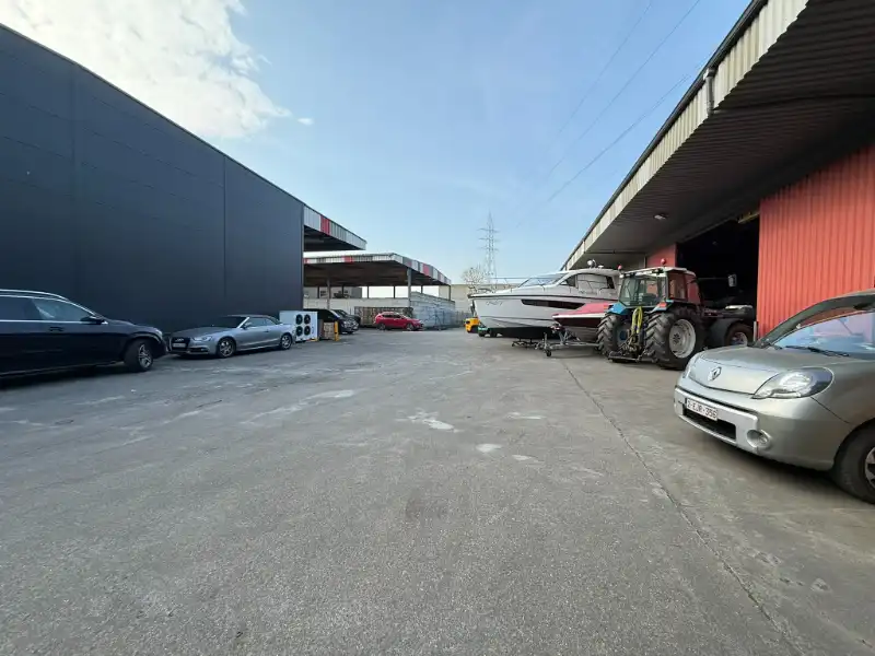 Ruime opslagruimte met mezzanine te huur in Evergem – vlot bereikbaar foto 10