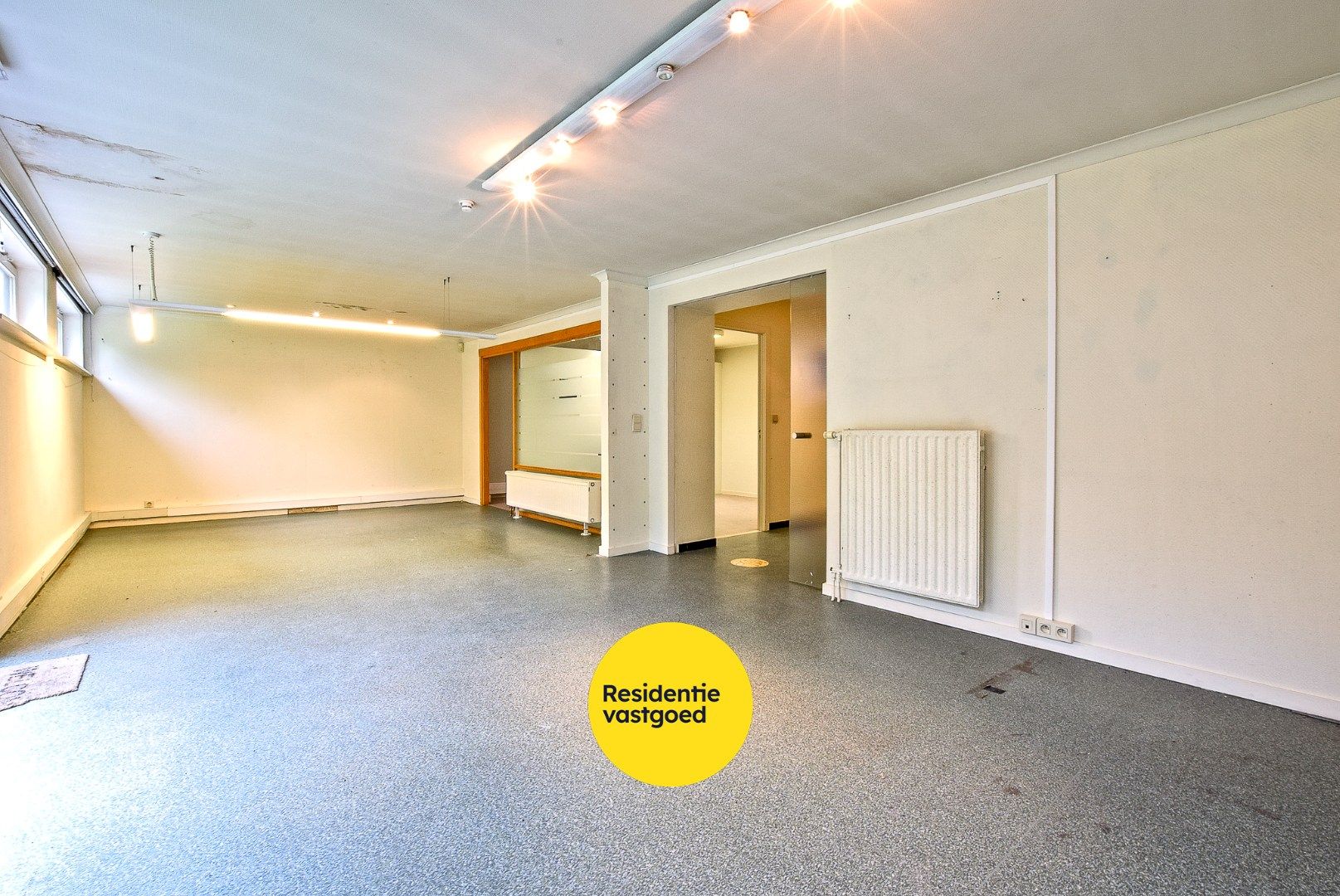 Centraal gelegen appartement(148 m²) in centrum Diksmuide! foto 7