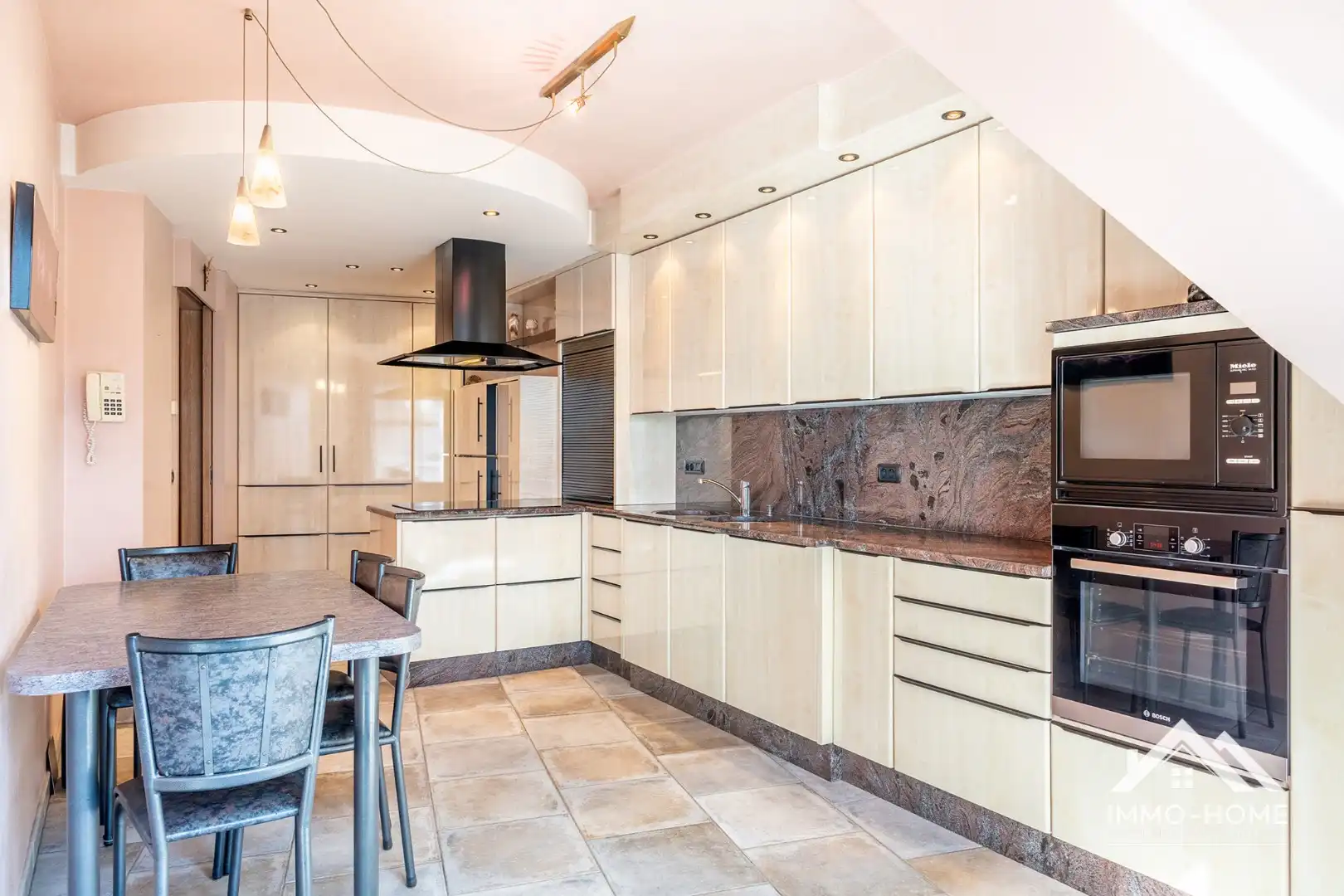 APPT 204m2 bewoonbaar markt Waregem foto 17