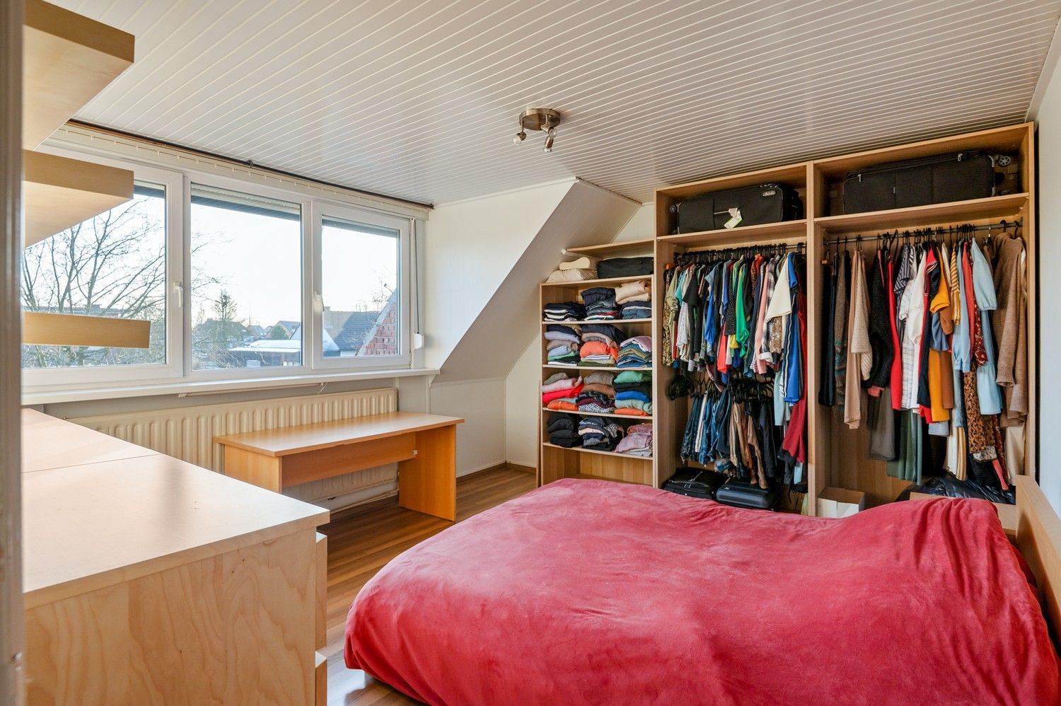 Instapklare woning met 3 slaapkamers en tuin te koop te Boechout foto 7