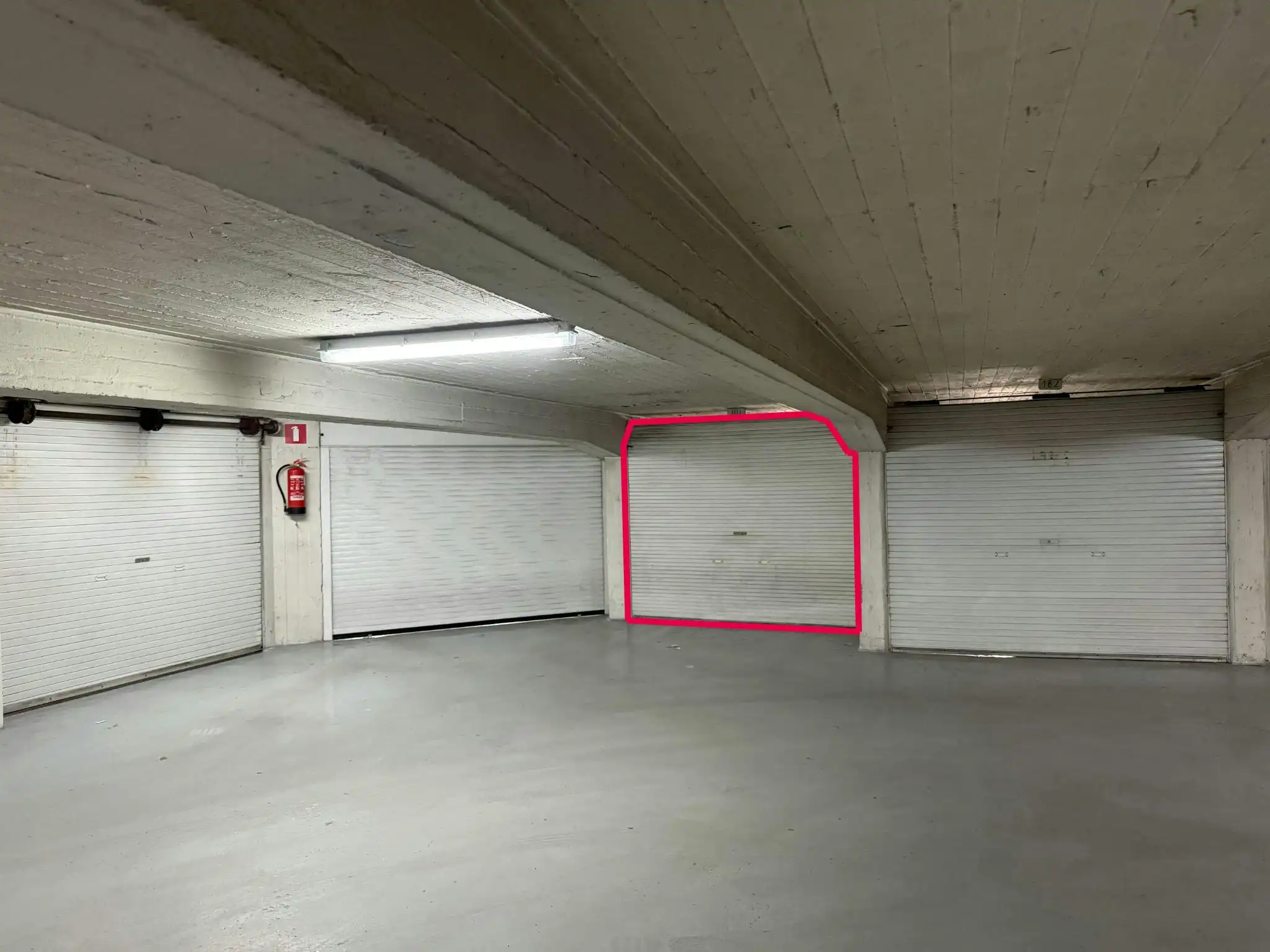 Garagebox te koop in het stadscentrum te Oostende foto 7