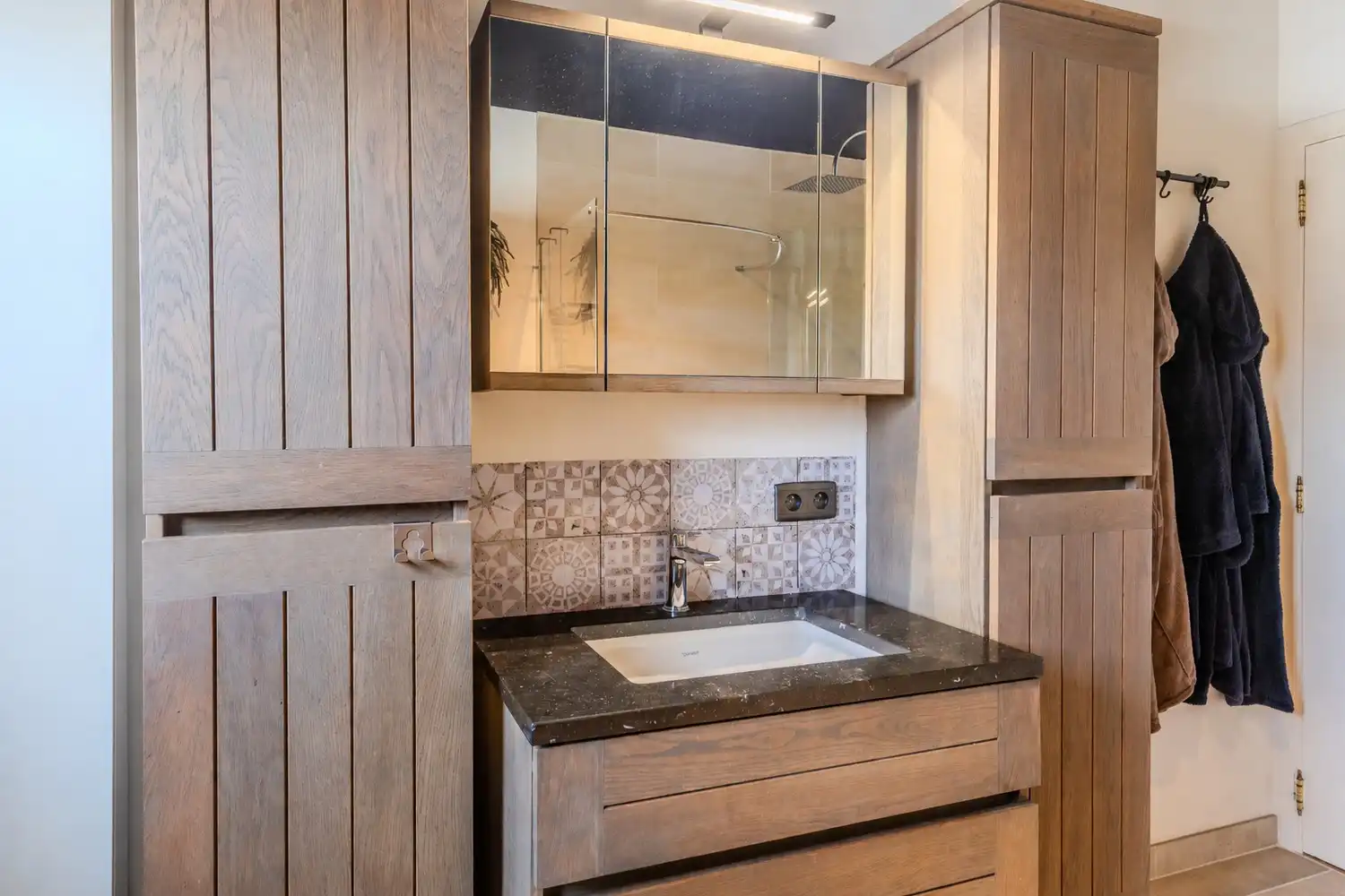 Instapklaar duplex-appartement op geliefde locatie aan de Waterstraat in Lanaken foto 25