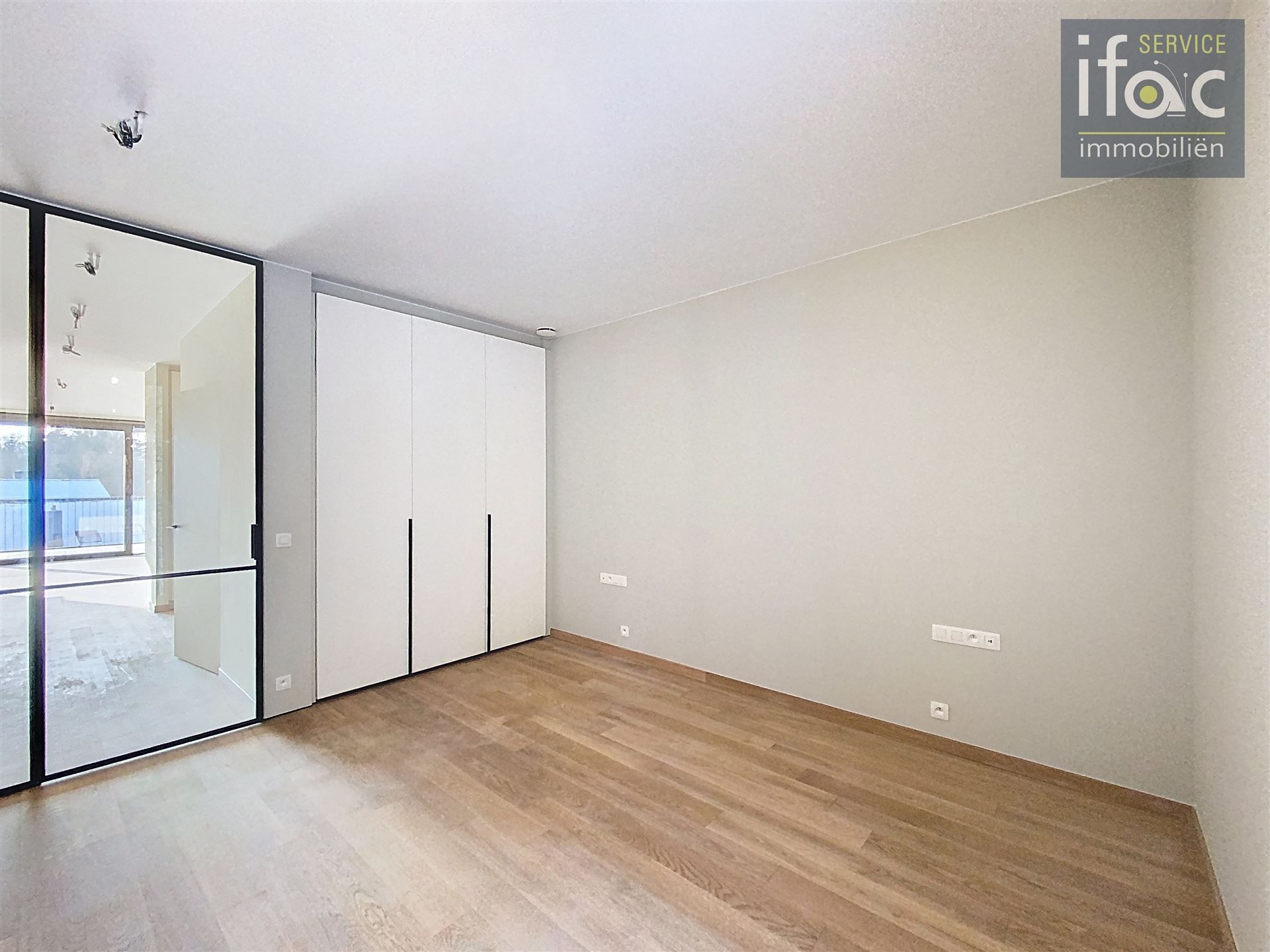 Luxe appartement met ruim terras en 2 autostaanplaatsen op de prestigieuze Panquin site naast het Park van Tervuren foto 9