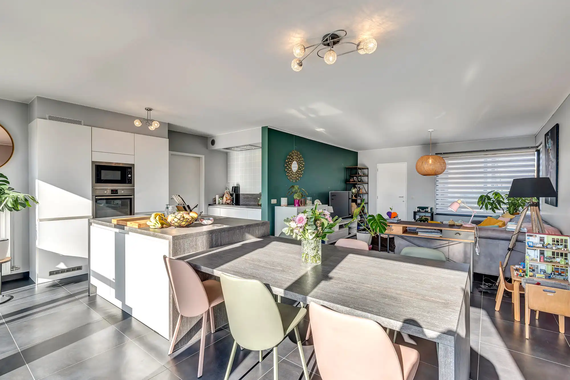 Moderne, instapklare en energiezuinige halfopen bebouwing foto 7