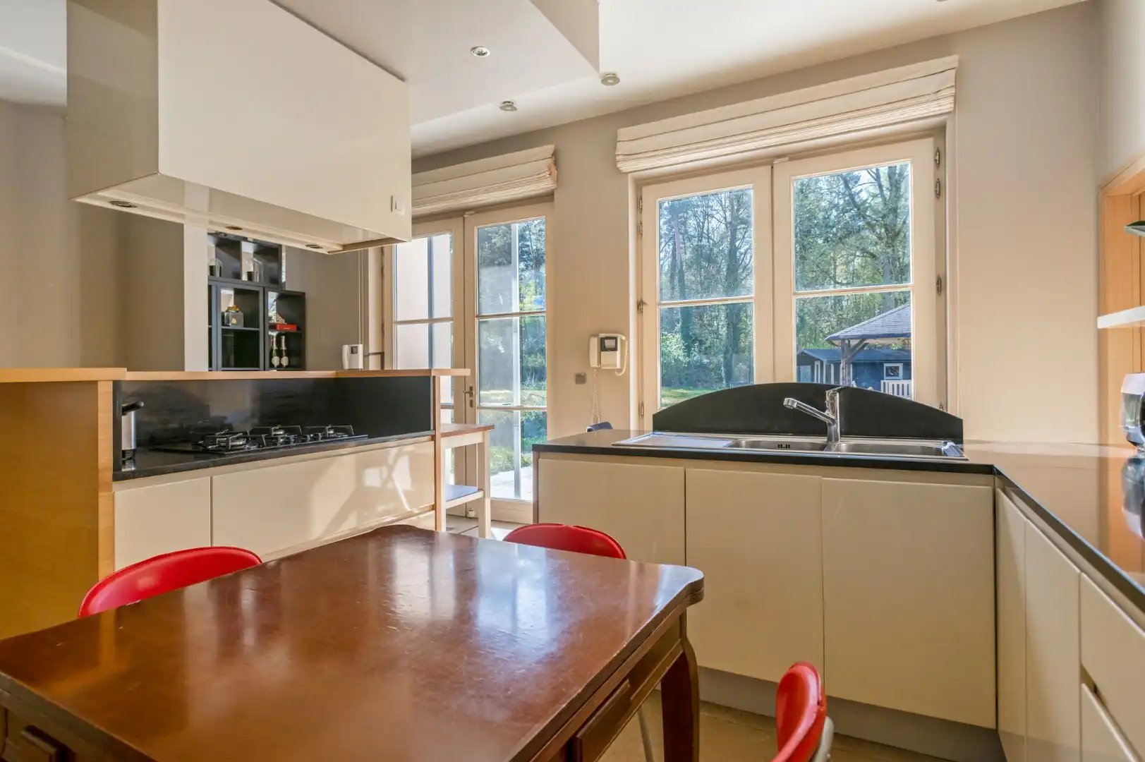 Exclusieve familievilla (413m²) op bosrijke toplocatie te Belsele foto 14
