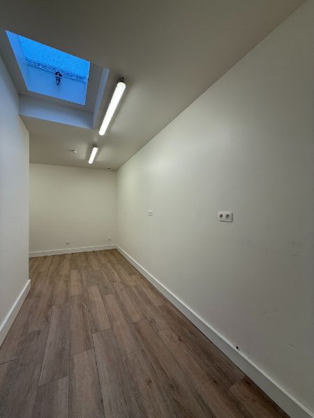Handelspand of kantoor op toplocatie in de winkelstraat van Temse foto 8