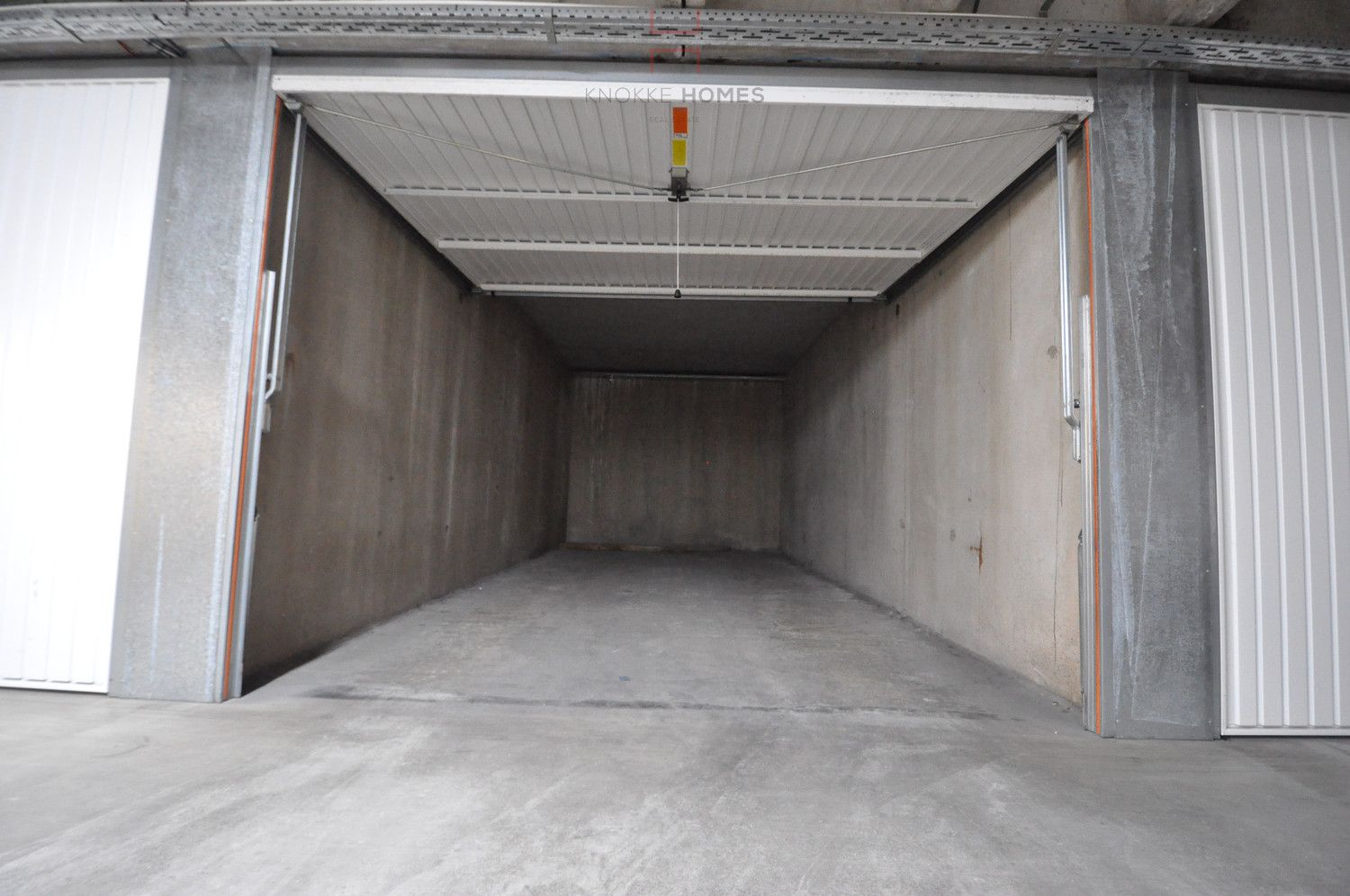 Gesloten garagebox onder het Stübbenpark in Duinbergen foto 4