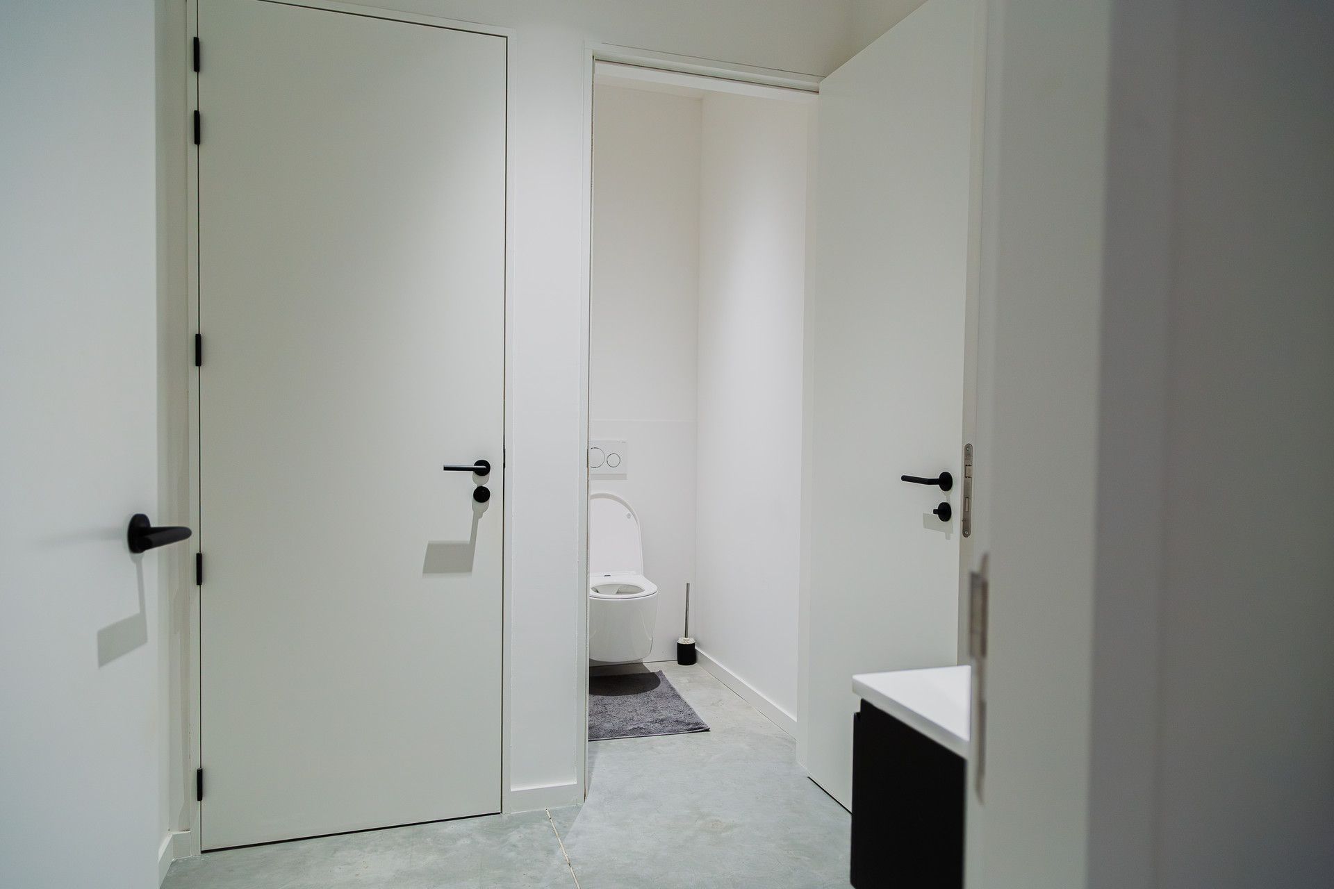 RECENT KANTOORGEBOUW VAN 366M² TE TONGEREN NABIJ E313. foto 17