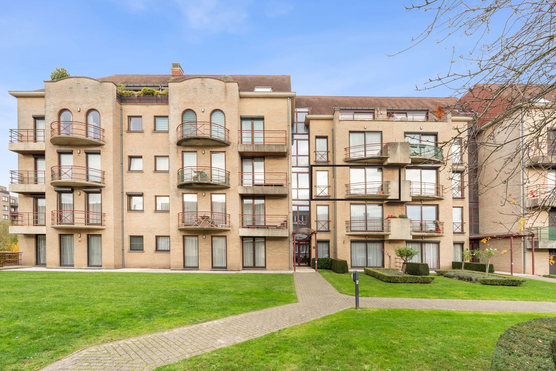 2 slaapkamer appartement in groene omgeving + staanplaats foto 2