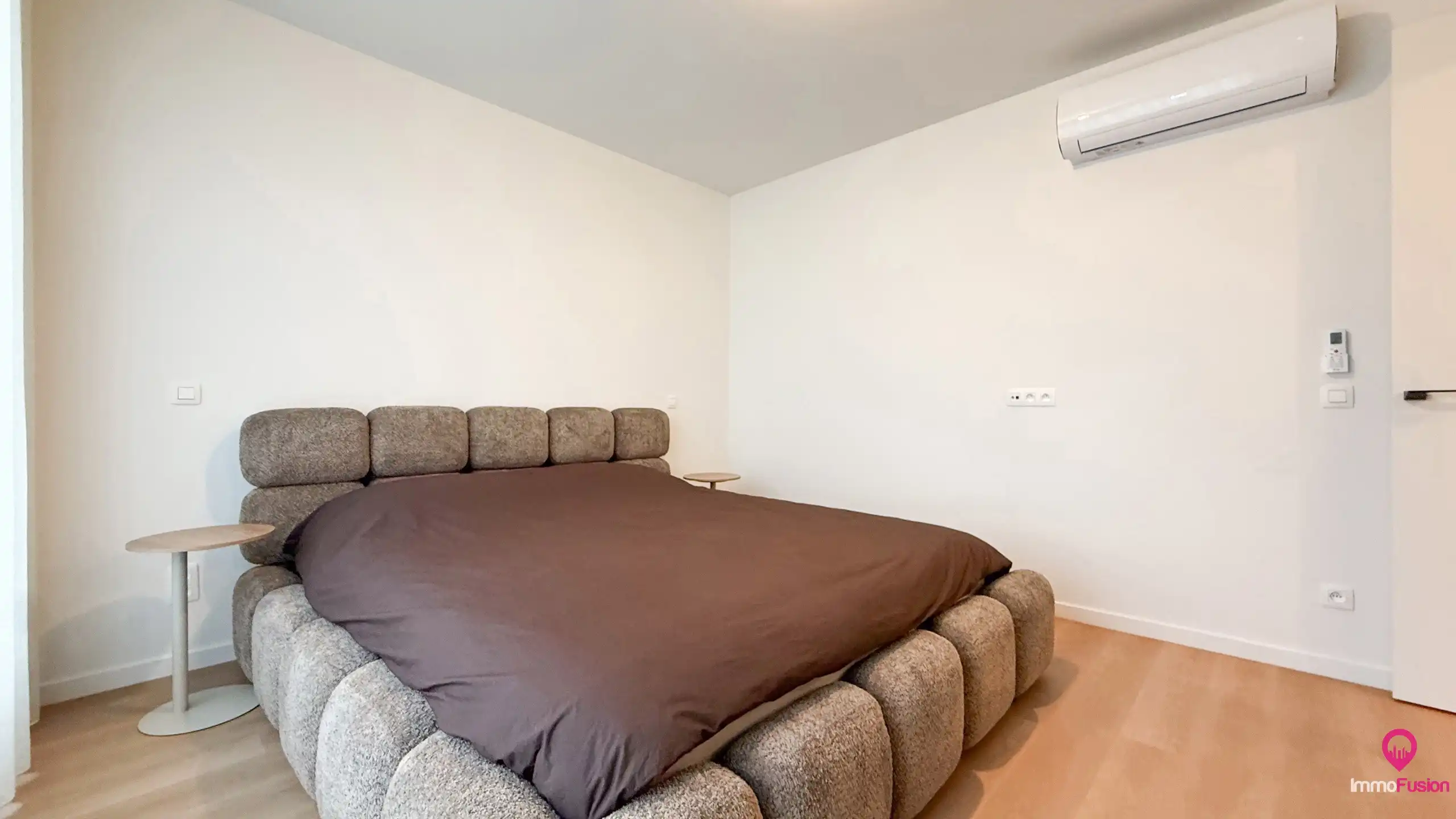 Stijlvolle nieuwbouwwoning met diepe tuin + vloerverwarming! foto 24