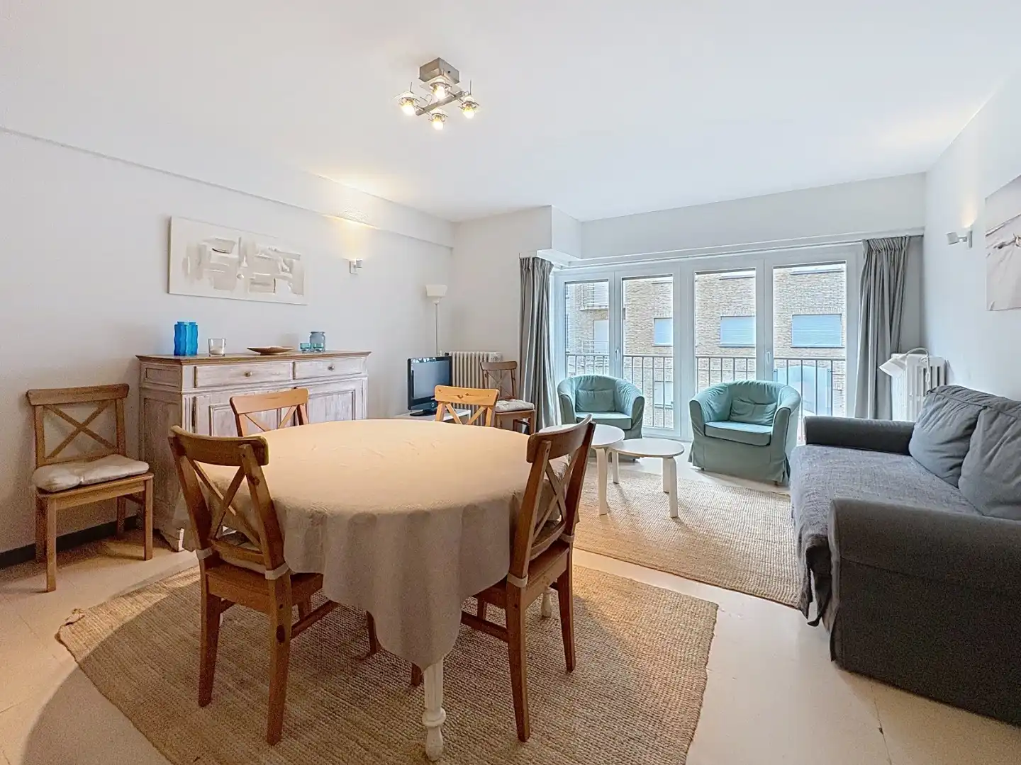 Appartement met 2 slaapkamers vlak aan de Zeedijk  foto {{pictureIndex}}
