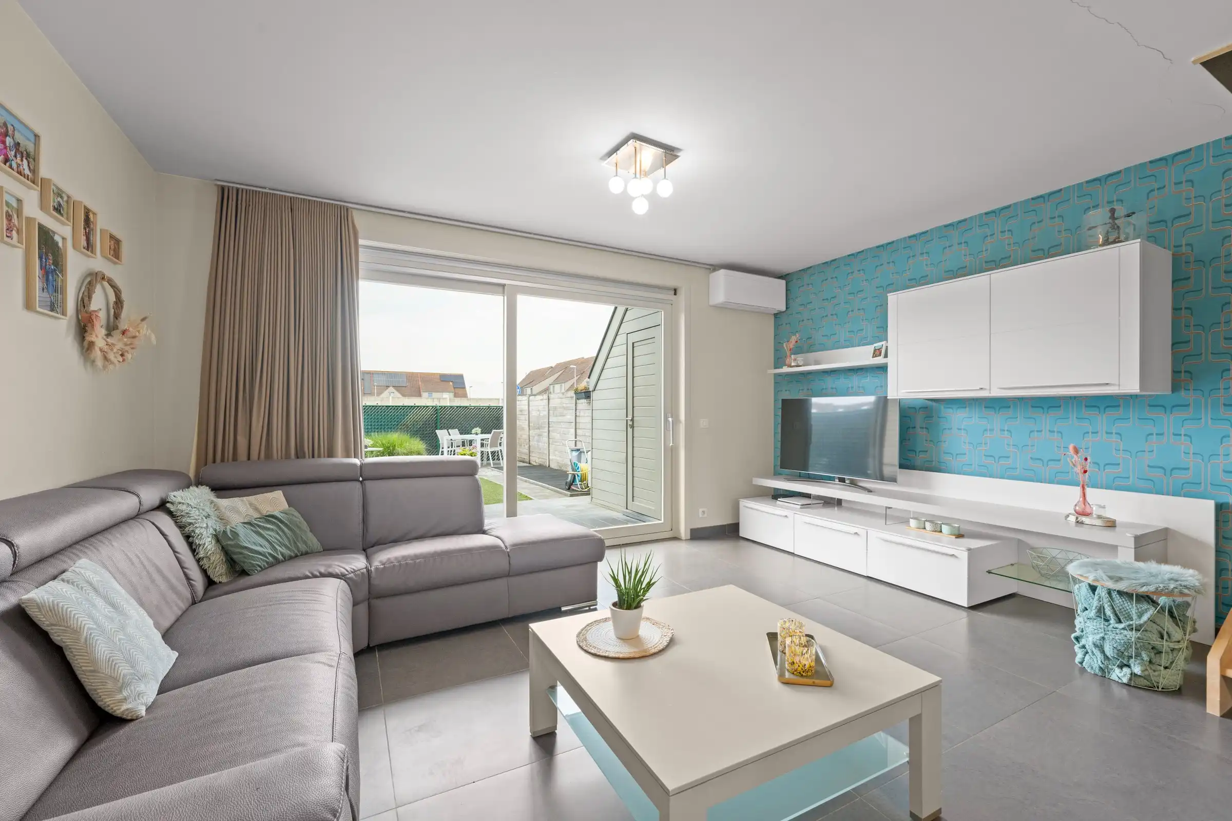 "Wonen aan zee: recente woning met tuin" foto {{pictureIndex}}