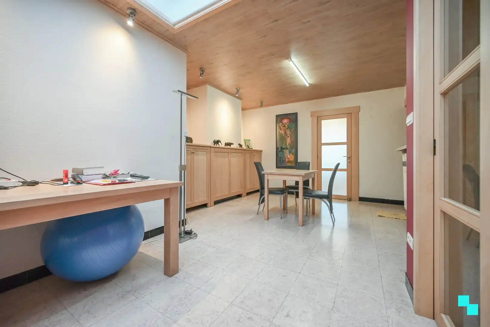 Ruime handelswoning op ideale zichtlocatie foto 10