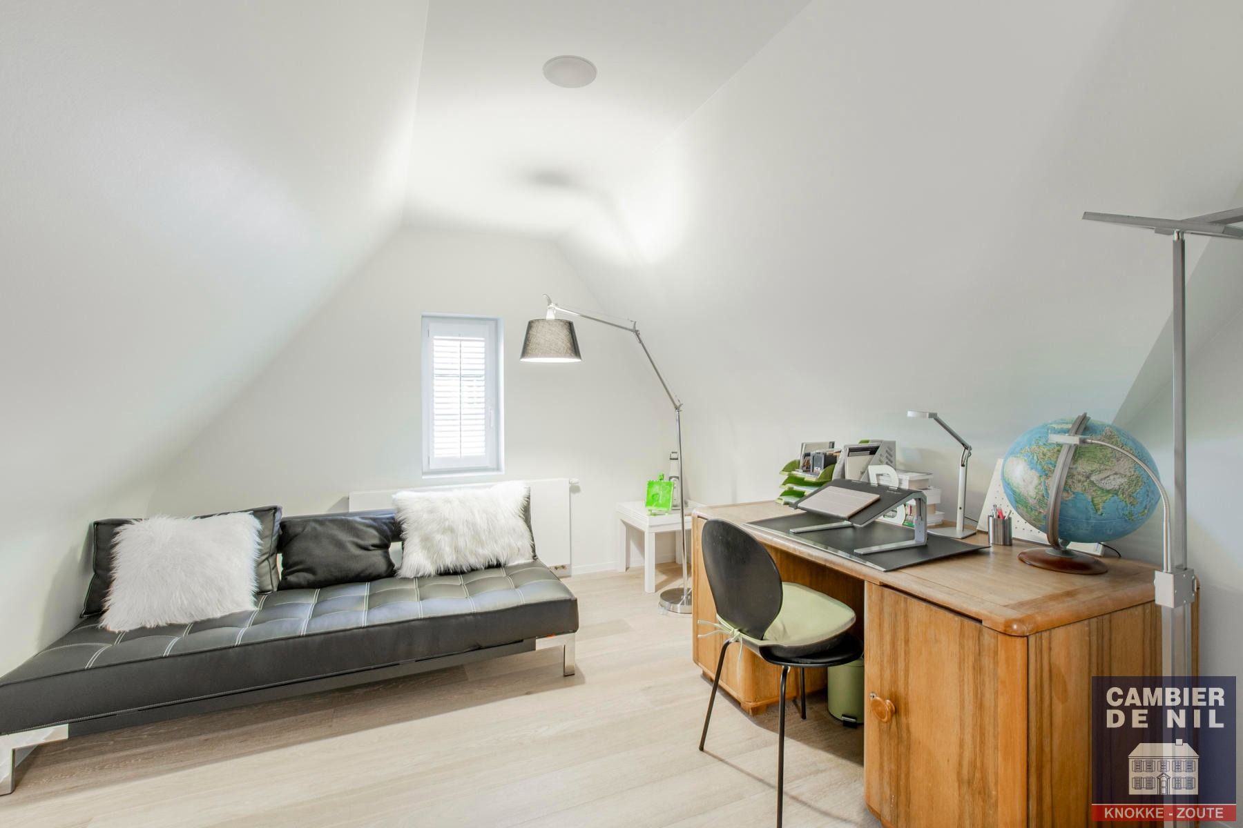 Recente en uitzonderlijk afgewerkte villa foto 26