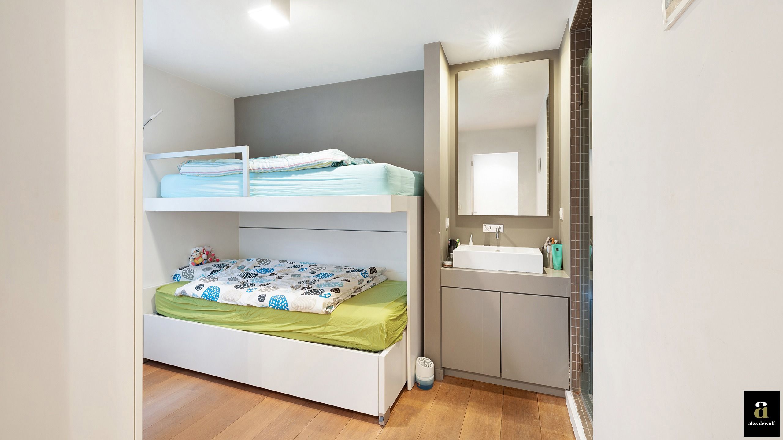 Gemeubeld modern appartement met 2 slaapkamers op centrale ligging niet ver van het Rubenspein [Blancgarinstraat]. foto 14