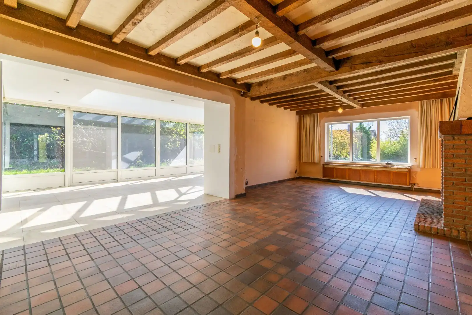 Een ruime (250m²), te moderniseren villa!! foto 5