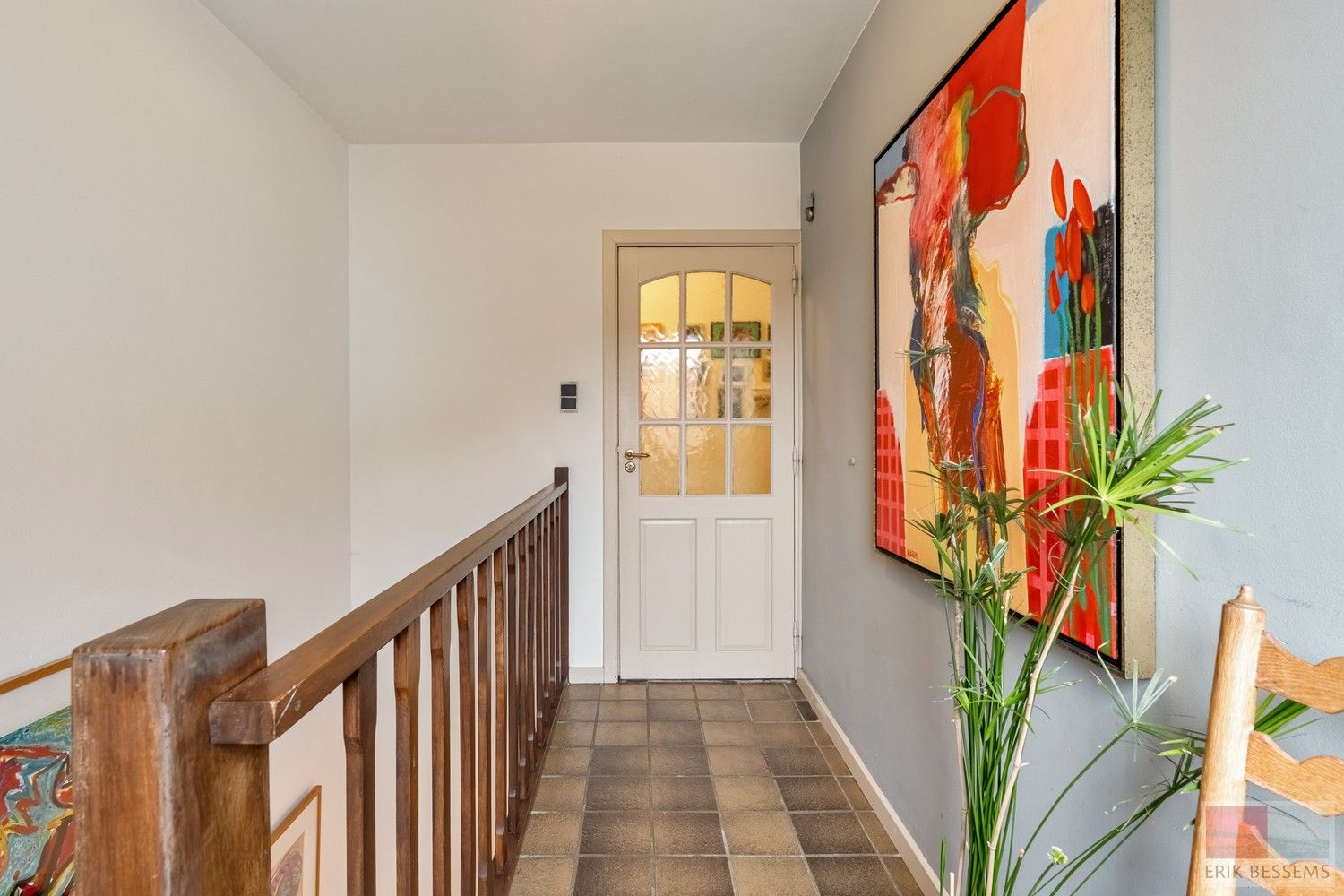 Karaktervolle woning uit 1980 bevindt zich op een perceel van maar liefst 1.399 m² en biedt een bewoonbare oppervlakte van 278 m² foto 17