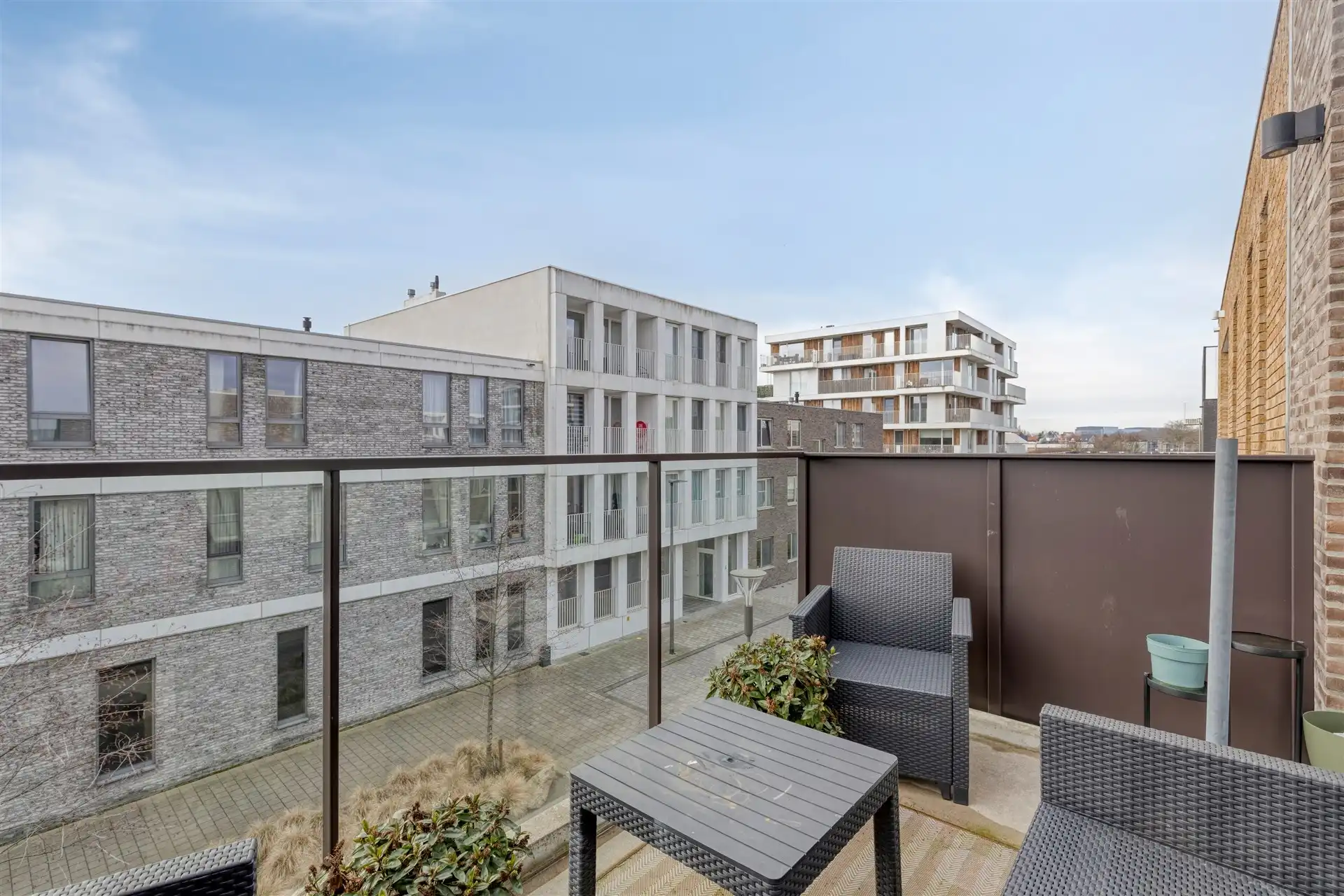 Instapklaar, energiezuinig 2 slaapkamer appartement (83m²) met terras, gem. tuin en autostaanplaats. foto 19