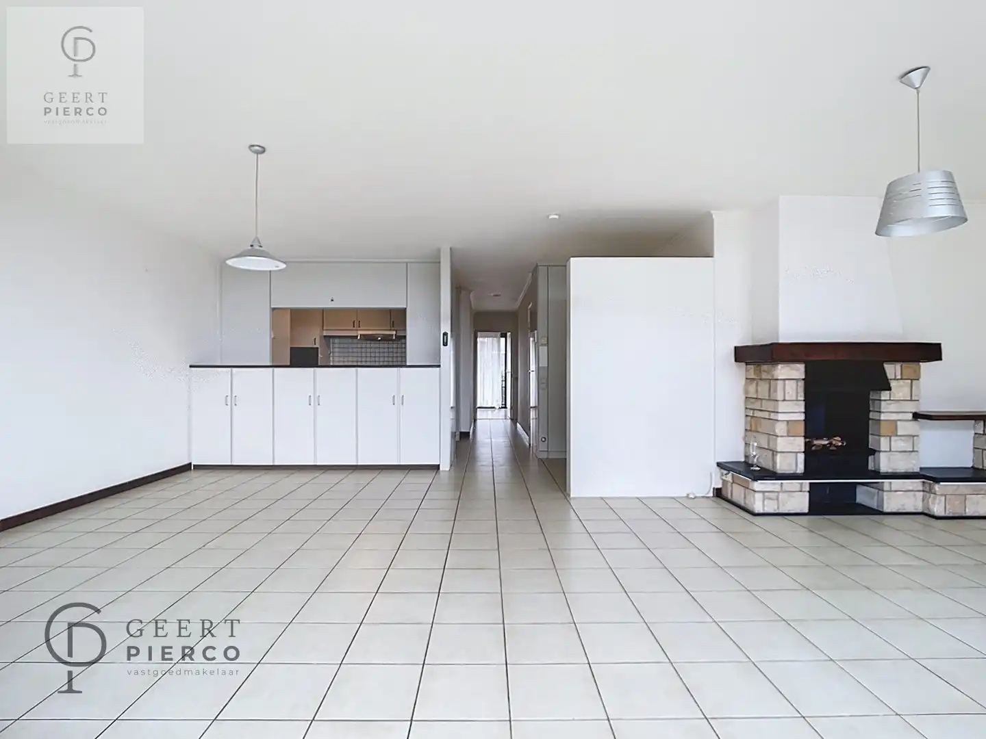 Zeer ruim appartement op de tweede verdieping met ondergrondse parkeerruimte foto 5