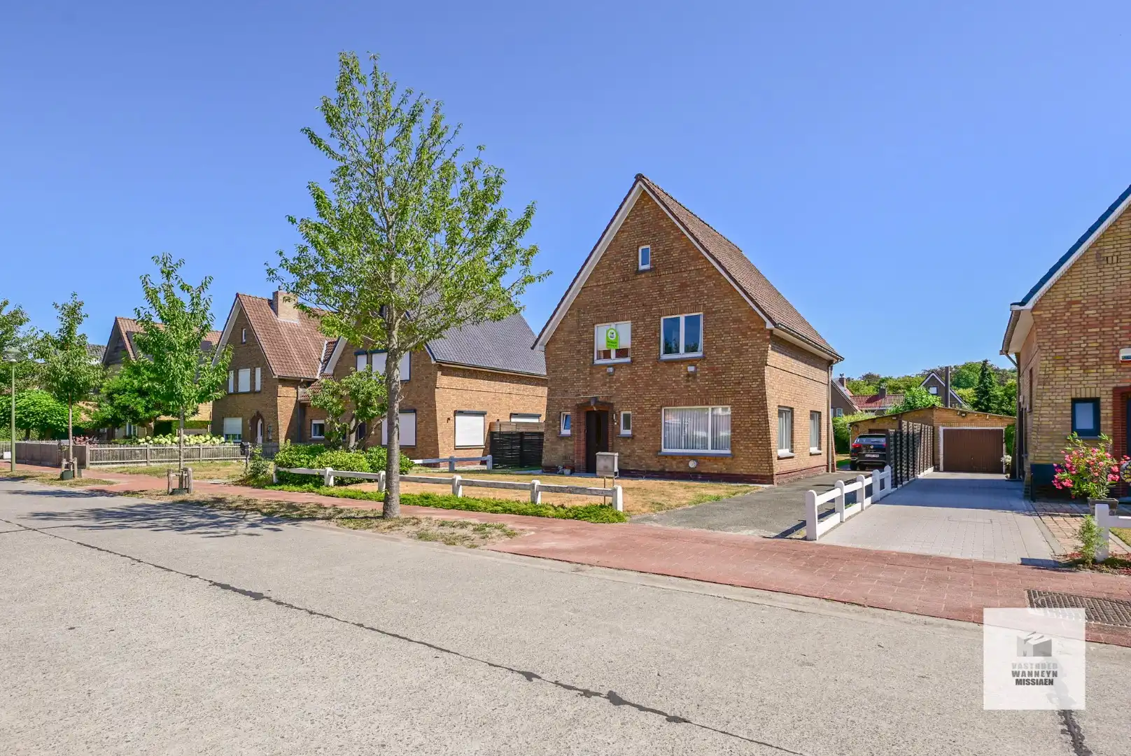 Te renoveren open bebouwing met 3 slaapkamers, tuin en garage op 627m2  foto 20