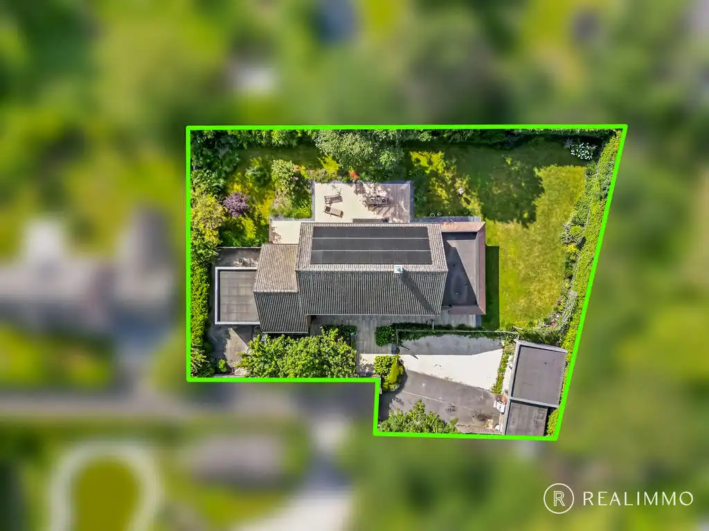 Exclusieve villa met ruime woonoppervlakte en rustige ligging! foto 2