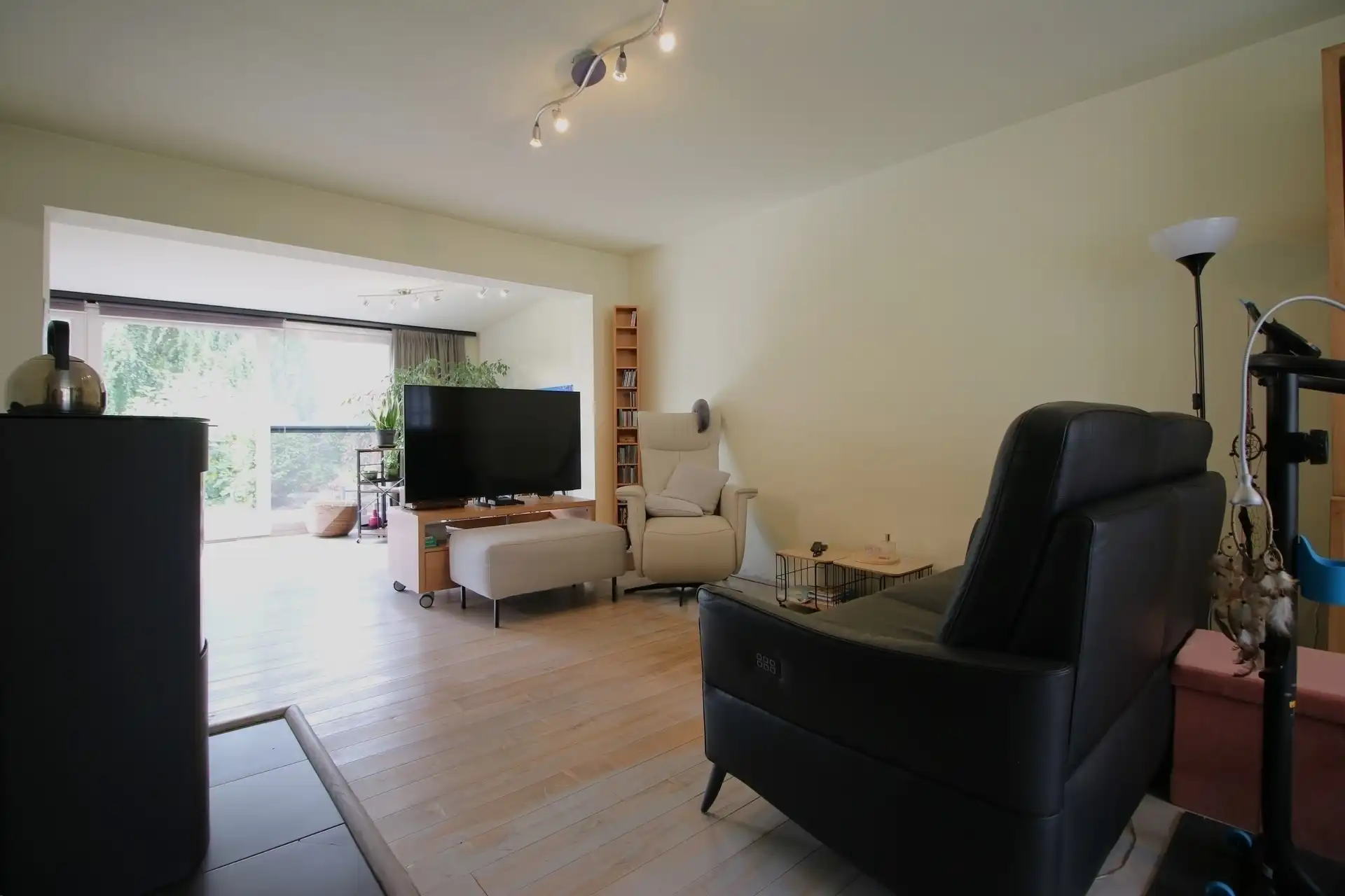 Vernieuwde woning HOB in rustige woonwijk foto 4