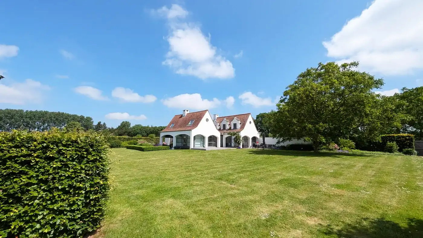 Prachtige alleenstaande villa met adembenemende open zichten. foto 3