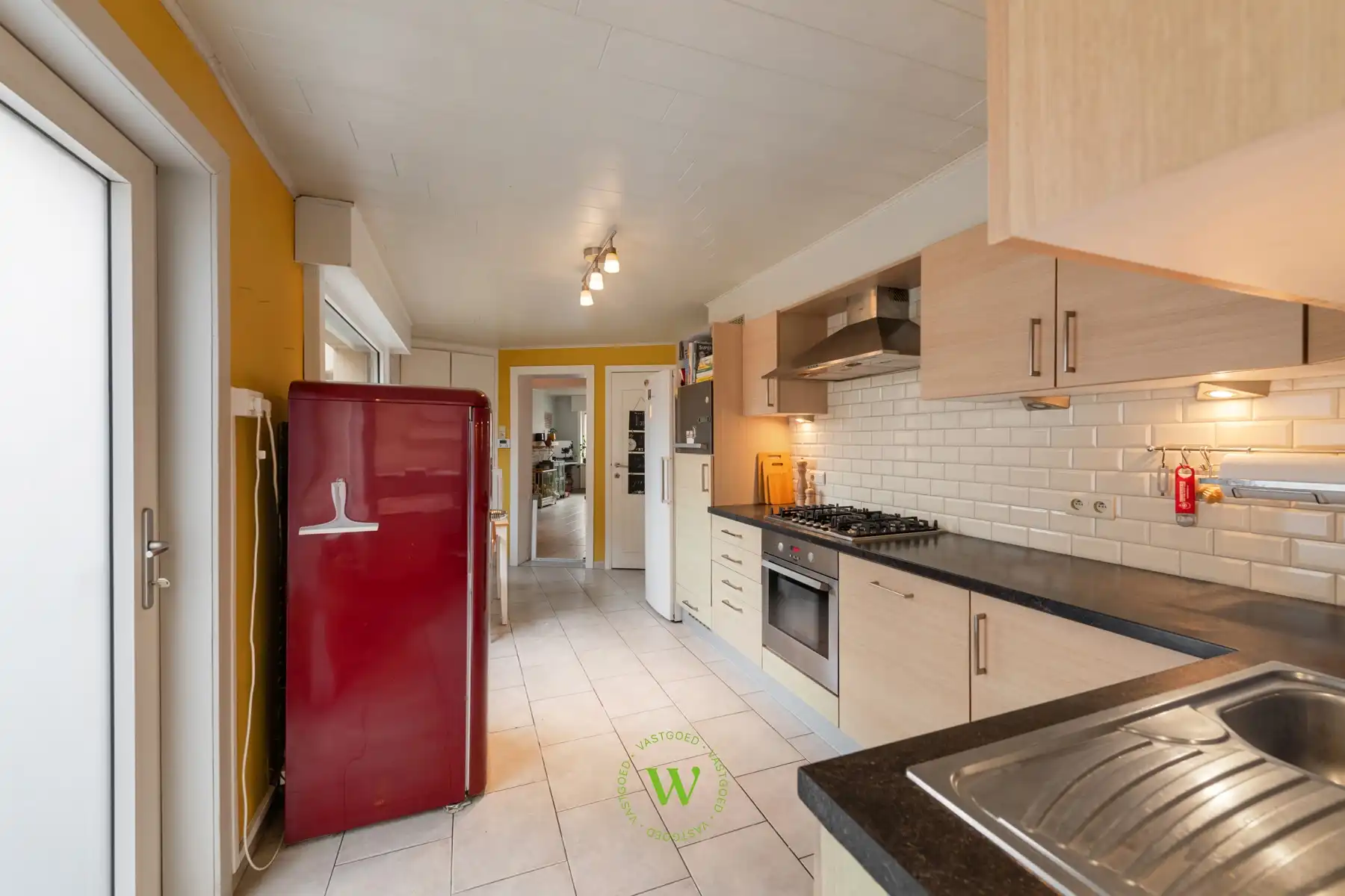 Ruime, energiezuinige gezinswoning te Assebroek. foto 10