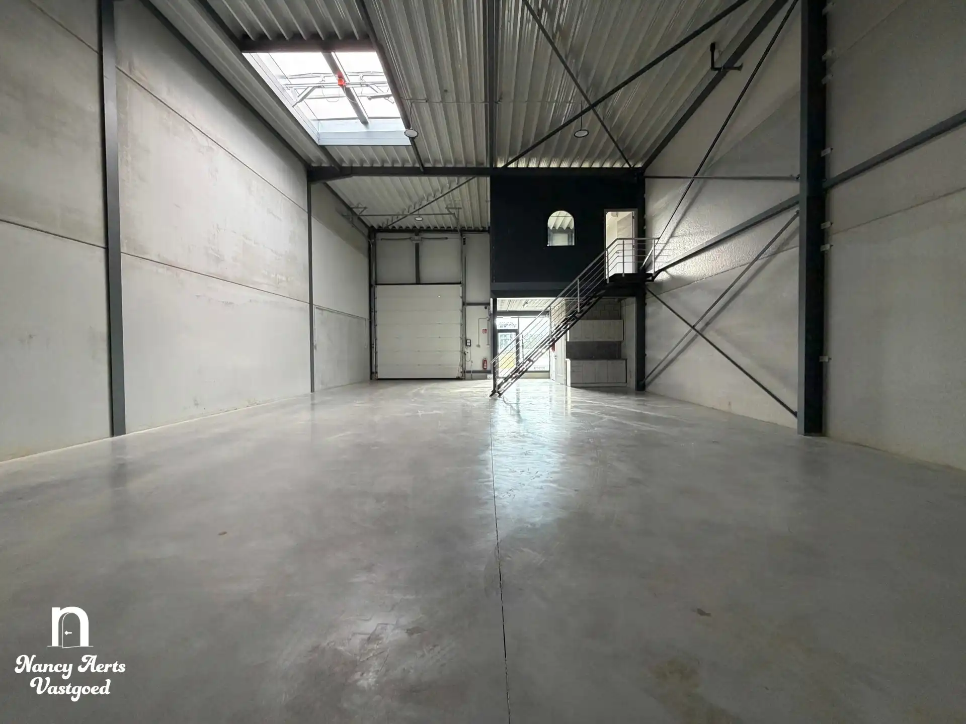 Instapklare KMO-unit van 180m² met kantoorruimte in Beringen foto 5