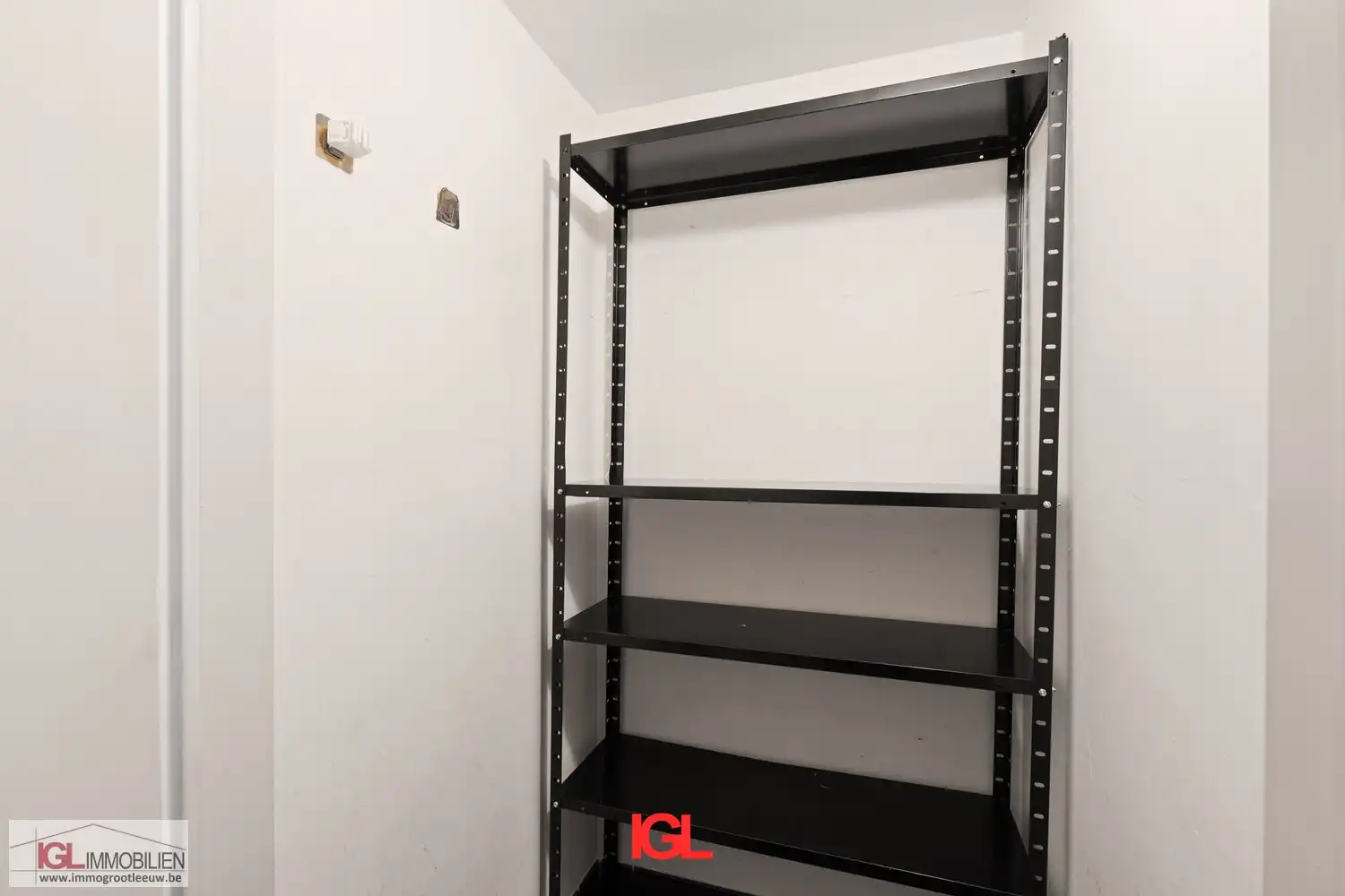 Ruim en licht appartement met 3 slaapkamers, groot terras en garage nabij centrum Sint-Pieters-Leeuw foto 13