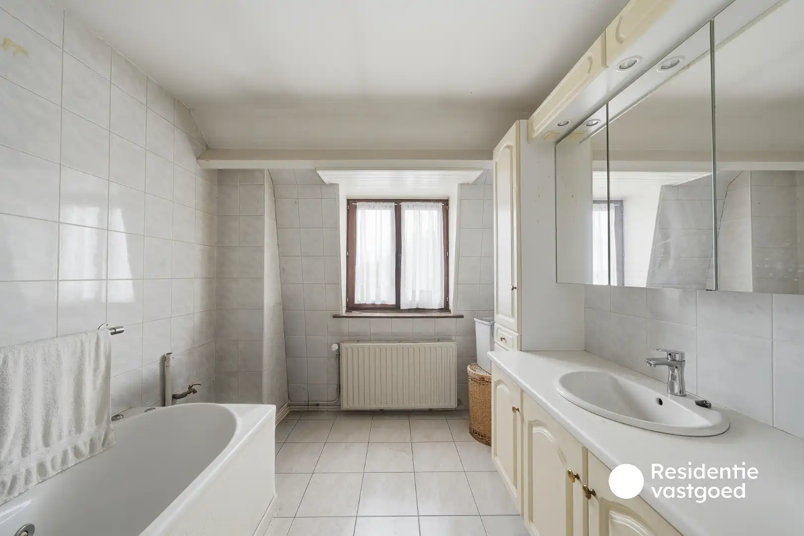 Woning met 4 slaapkamers, ruime tuin en prachtige ligging langs De Leie in Wervik foto 24