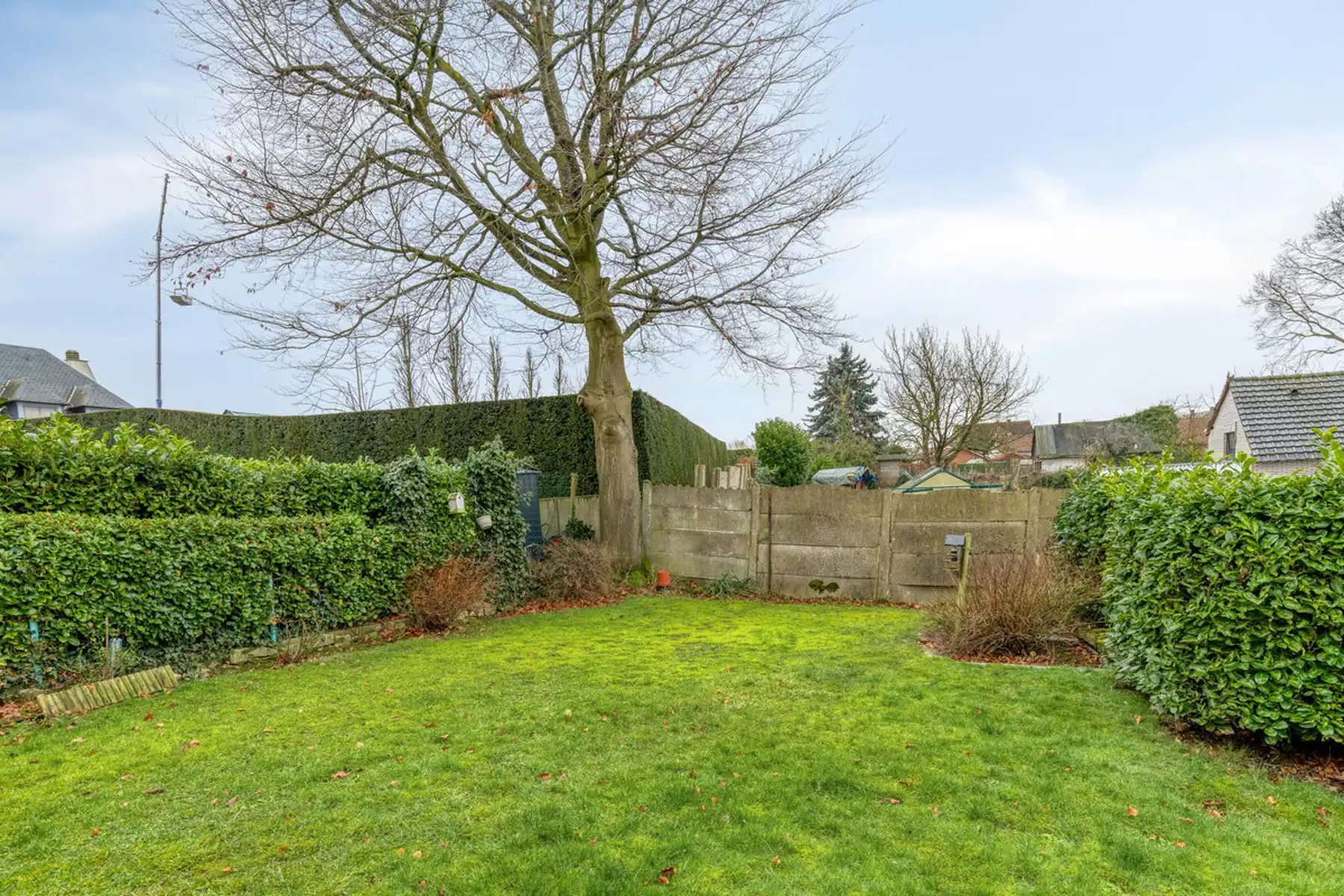 Ruime familiewoning (HOB) met garage en tuin! foto 20