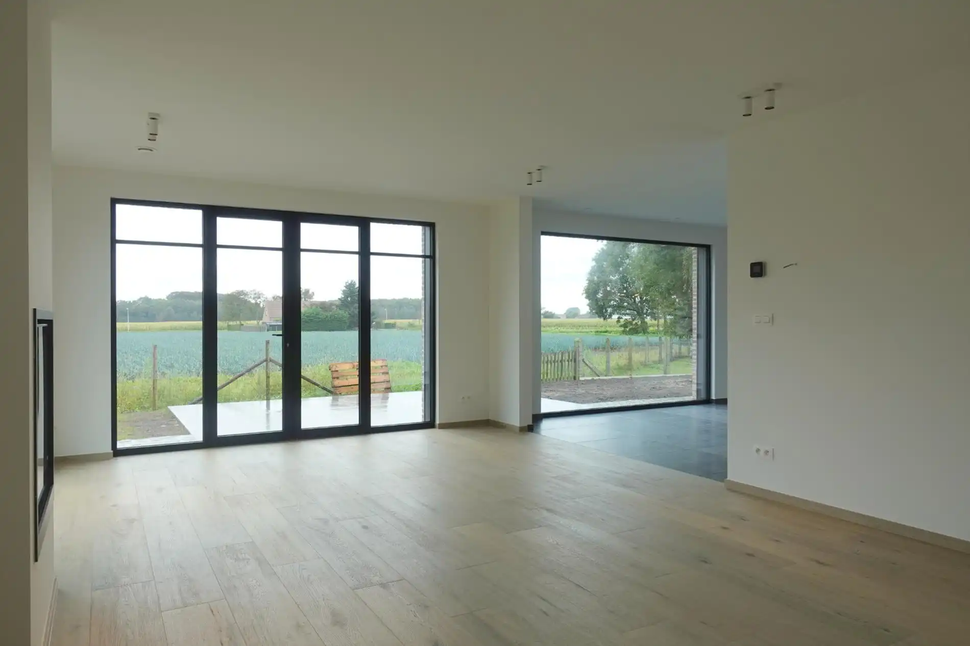 Prachtige villa met ruime tuin, landelijk uitzicht en uitgebreid beveiligingssysteem foto 12