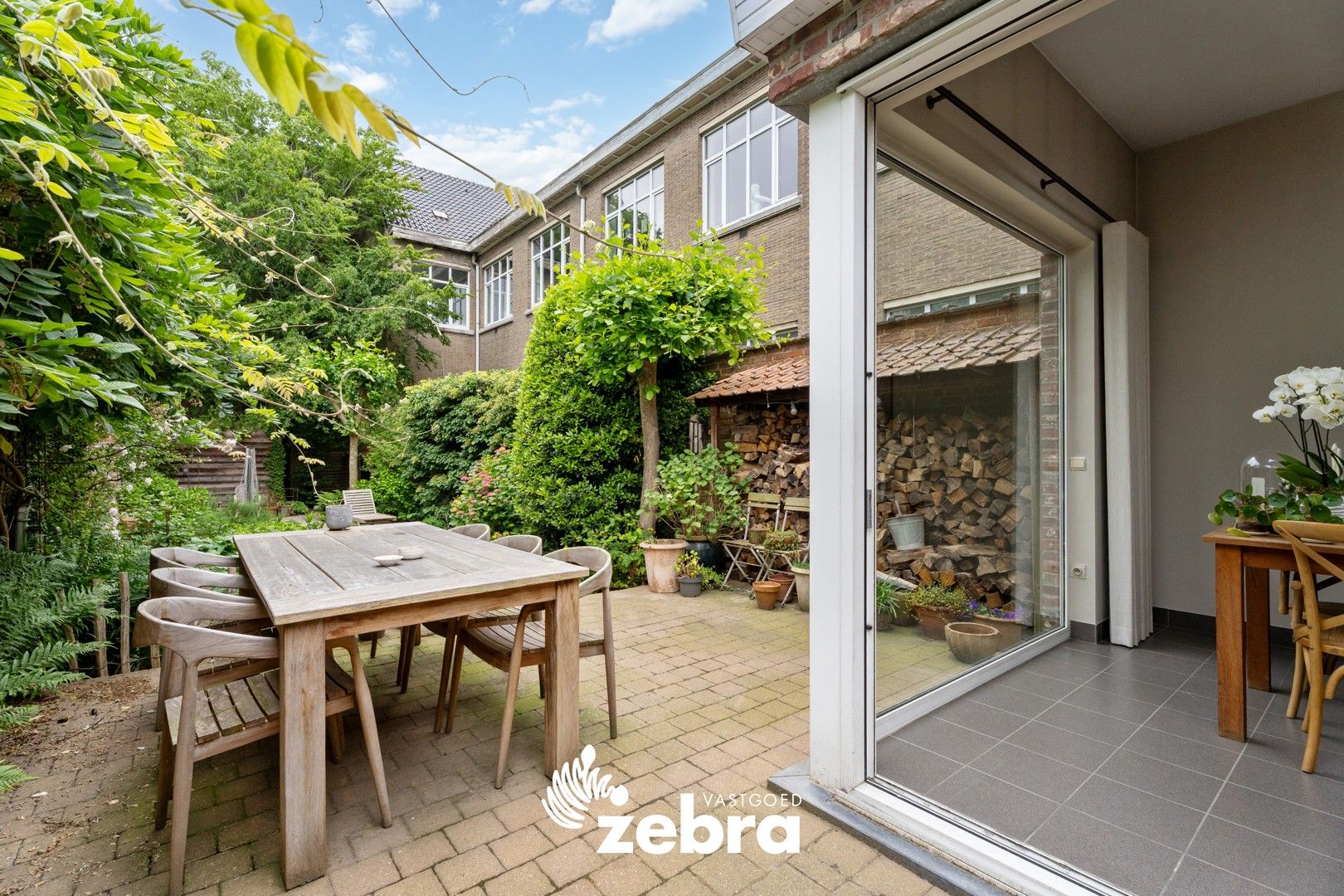 Karaktervolle herenwoning met ruime tuin in hartje Roeselare! foto 22
