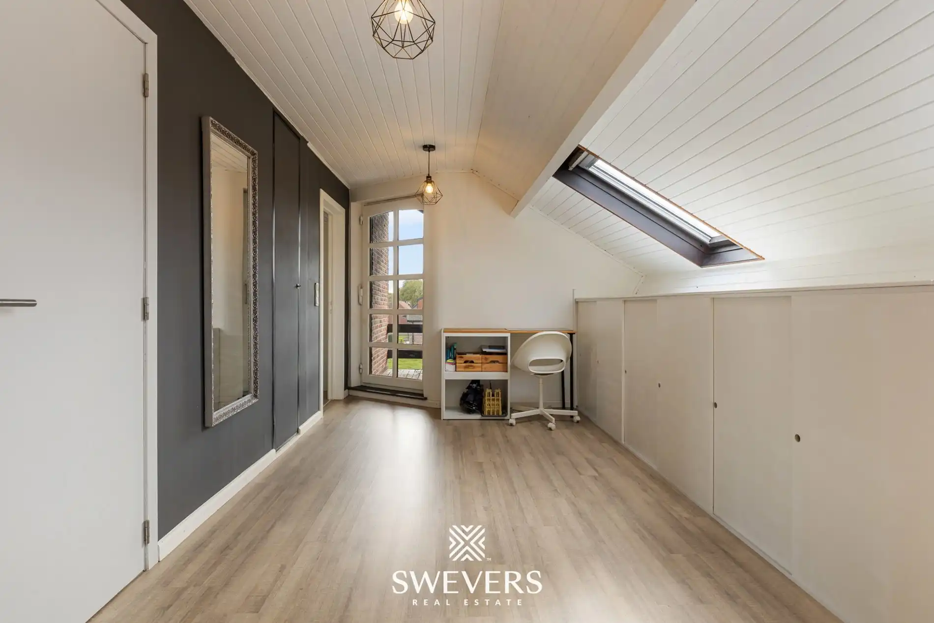 Rustige gezinswoning met studio en groene omgeving in Oostham foto 14